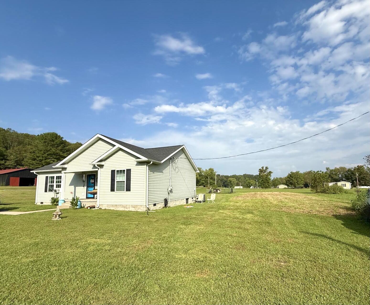 25 Winslow Drive Property Photo 2