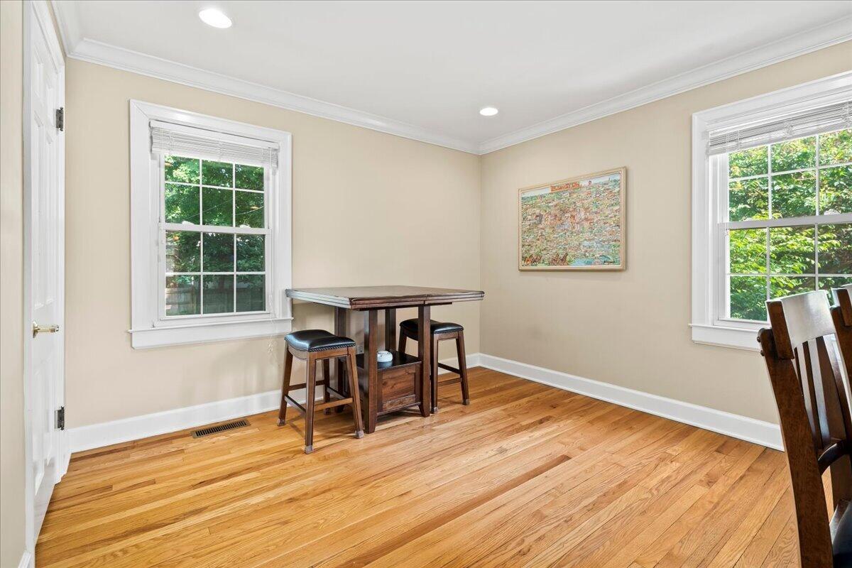335 Queensway Drive Property Photo 14