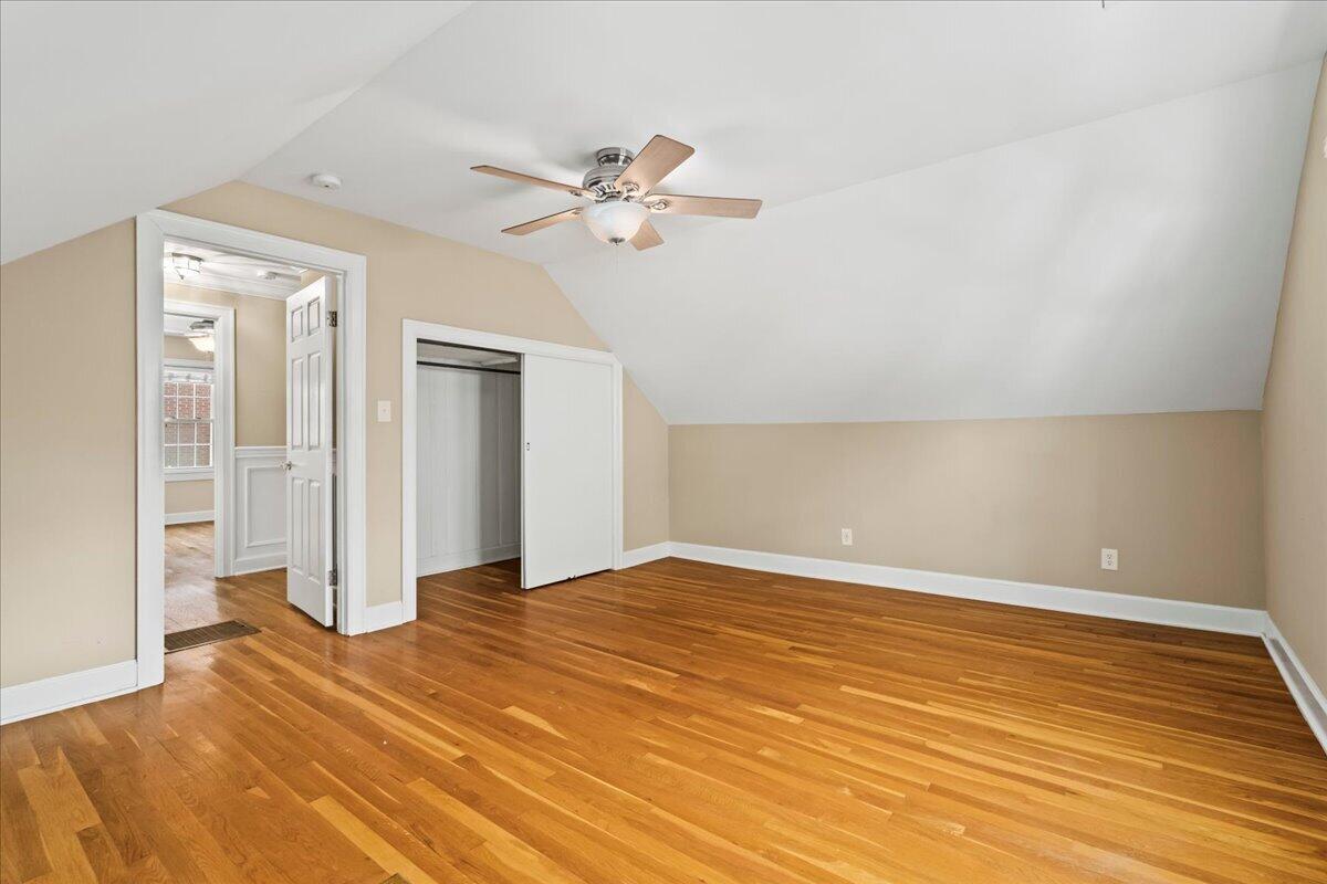 335 Queensway Drive Property Photo 19