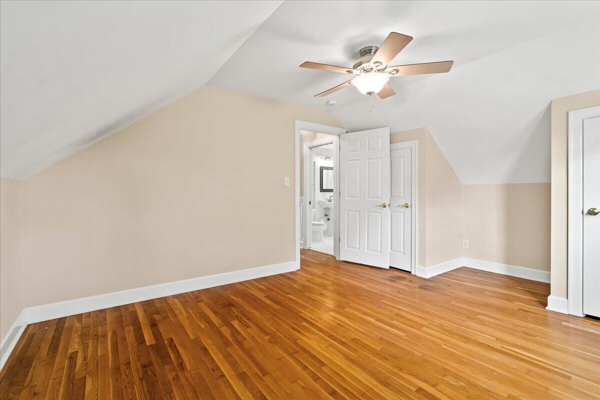 335 Queensway Drive Property Photo 21
