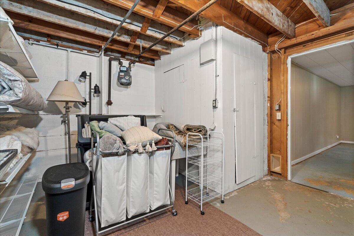 335 Queensway Drive Property Photo 30
