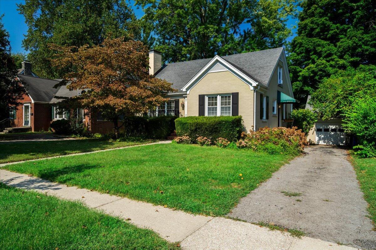 335 Queensway Drive Property Photo 31
