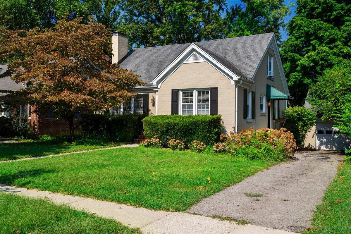 335 Queensway Drive Property Photo 33