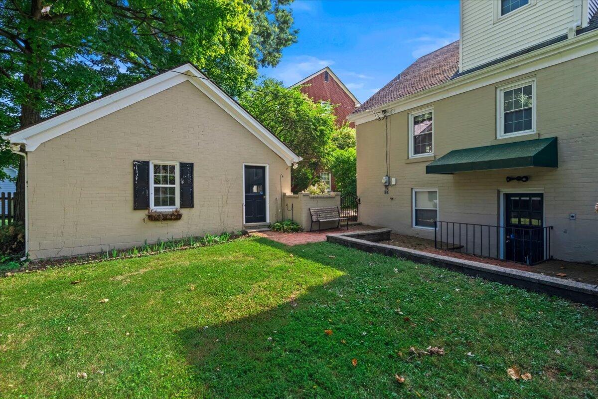 335 Queensway Drive Property Photo 34