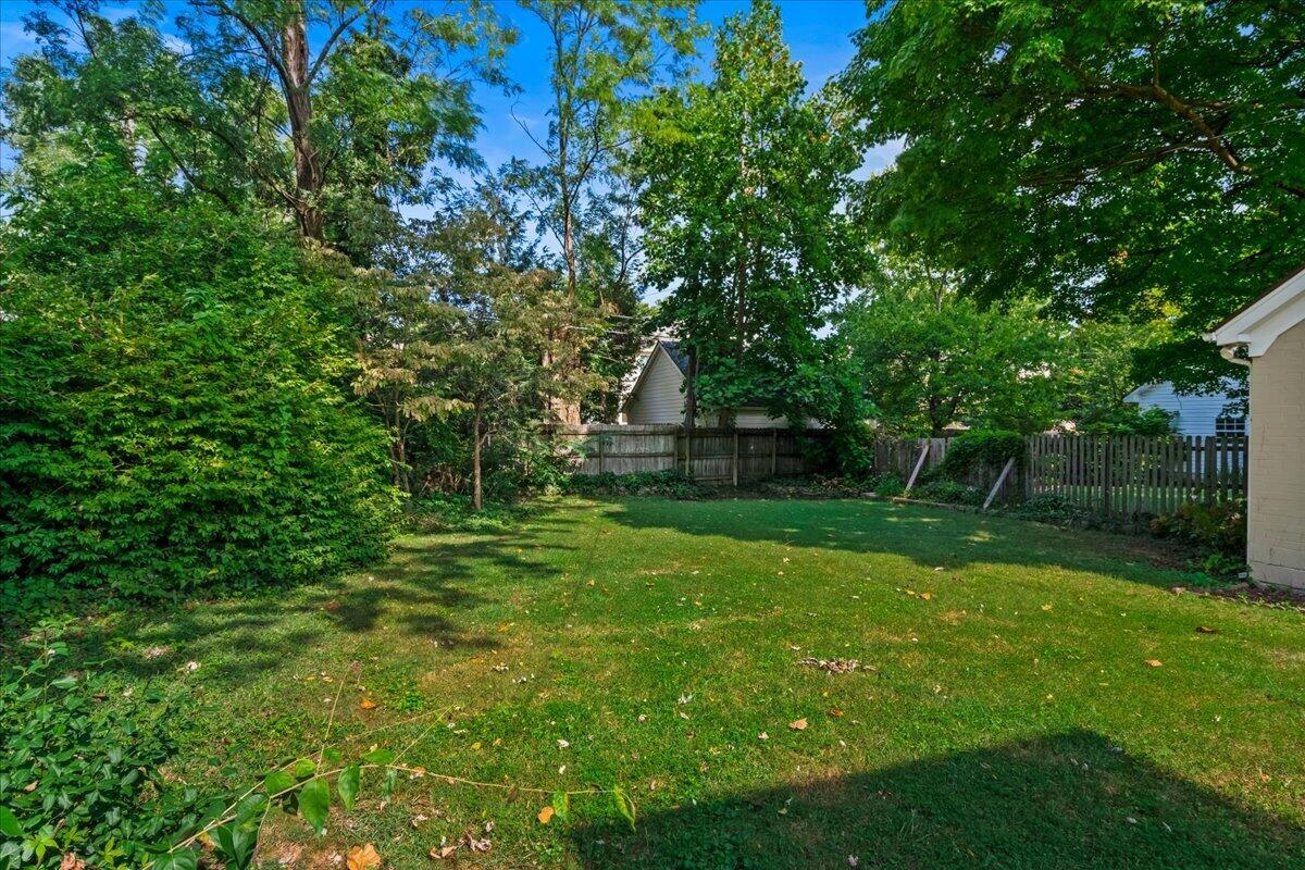 335 Queensway Drive Property Photo 35