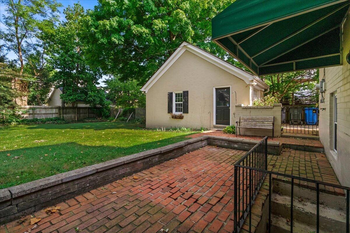 335 Queensway Drive Property Photo 38