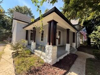 136 E Broadway Avenue Property Photo 4