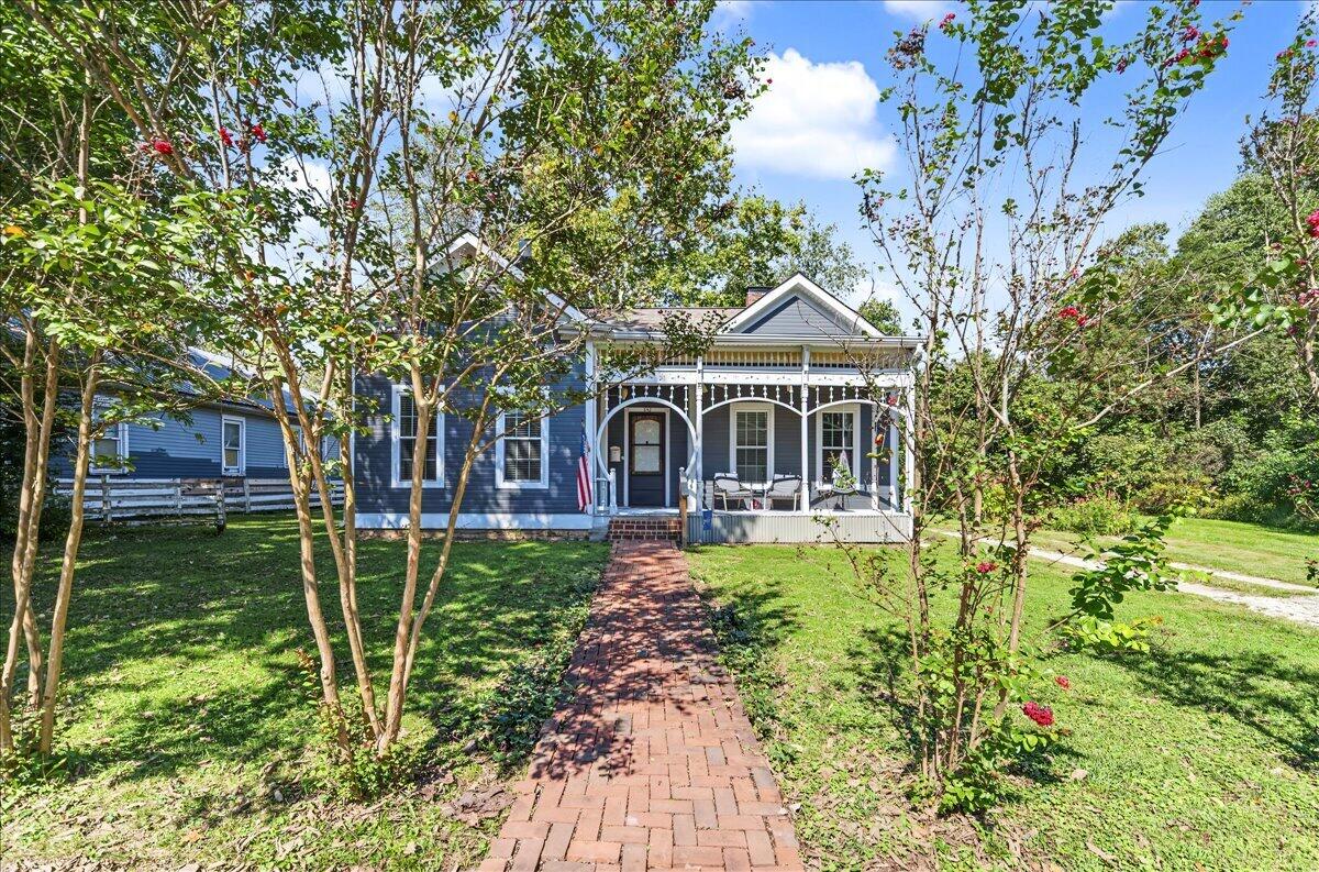 852 Kentucky Avenue Property Photo 3