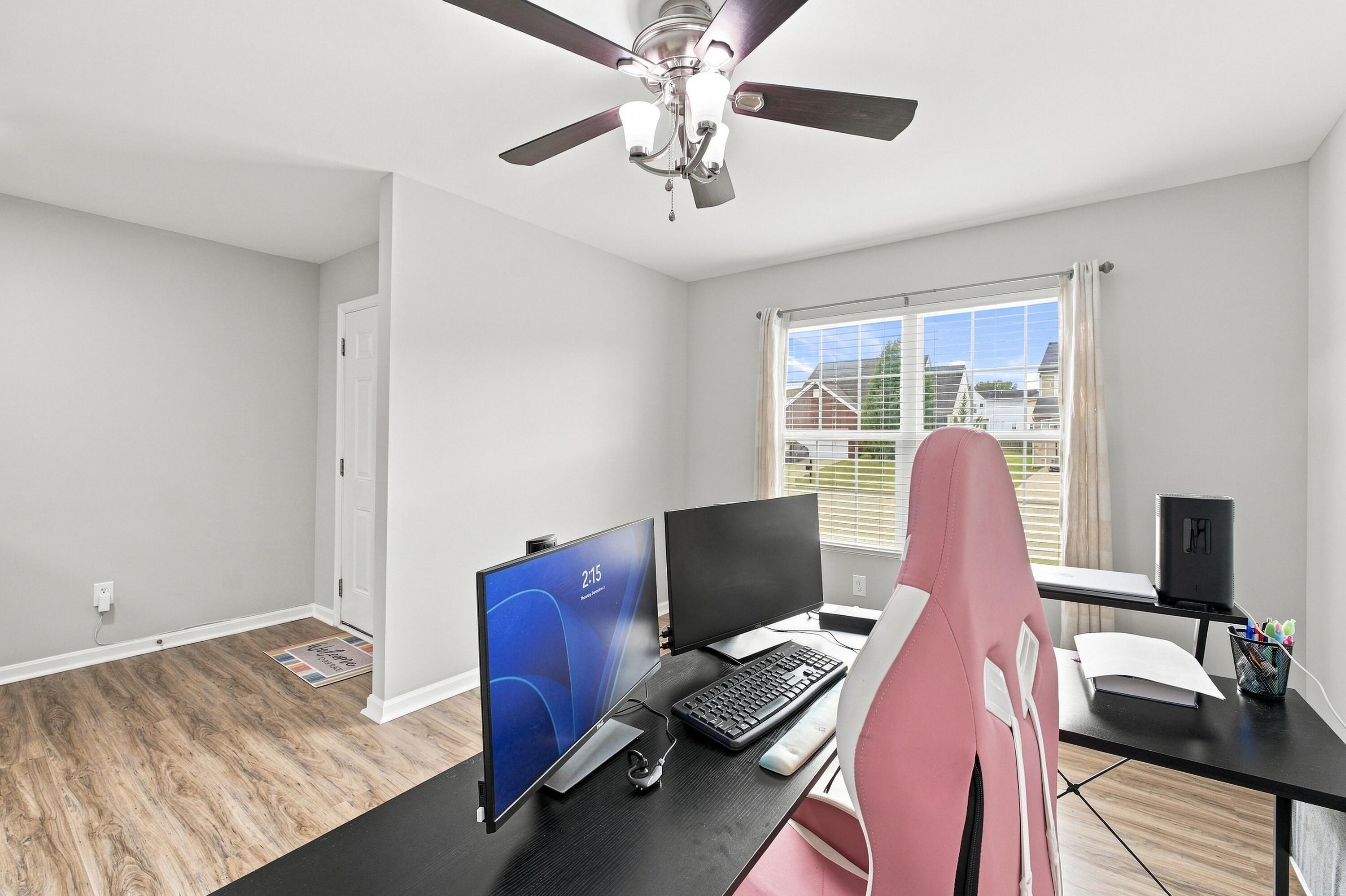 284 St Regis Drive Property Photo 8