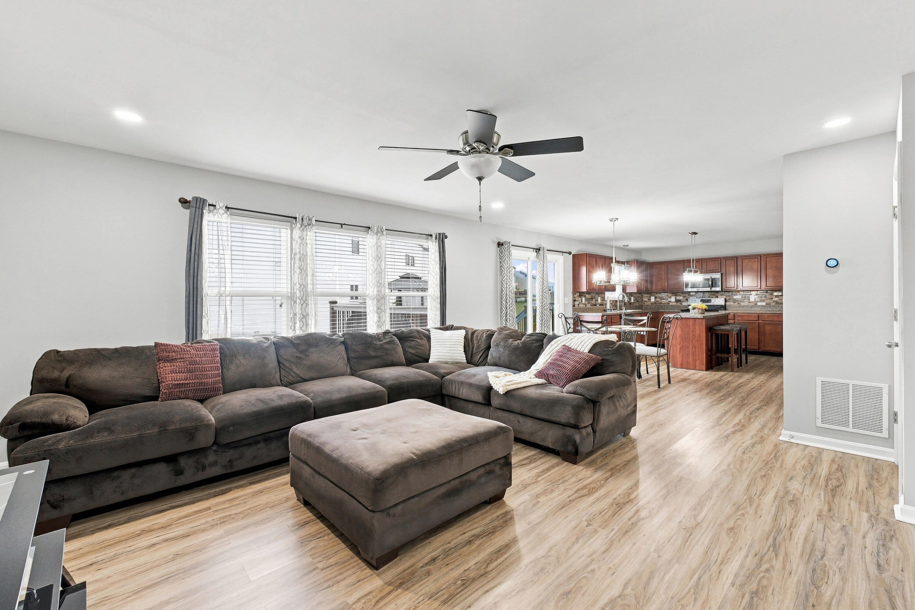 284 St Regis Drive Property Photo 11