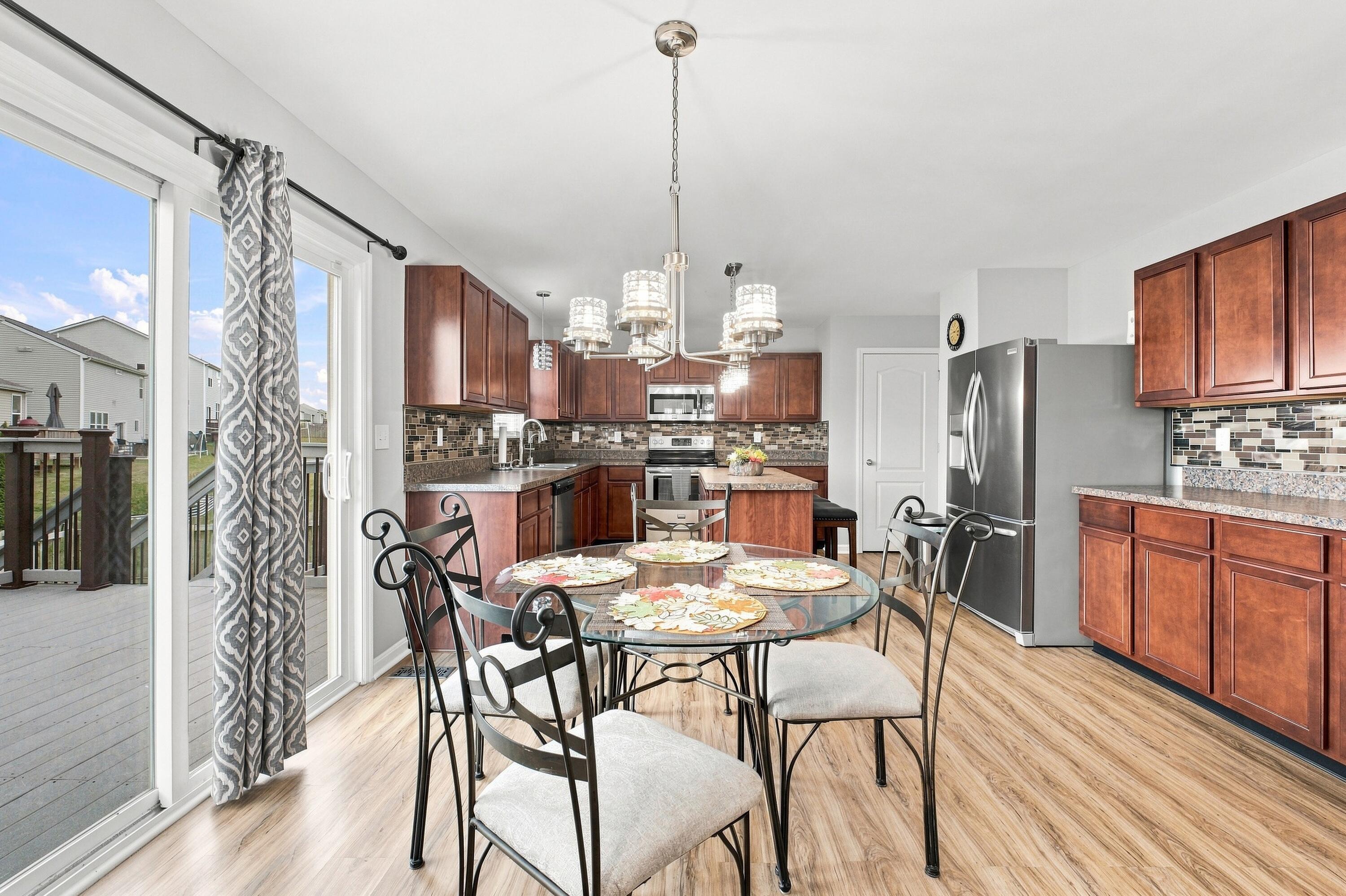 284 St Regis Drive Property Photo 13