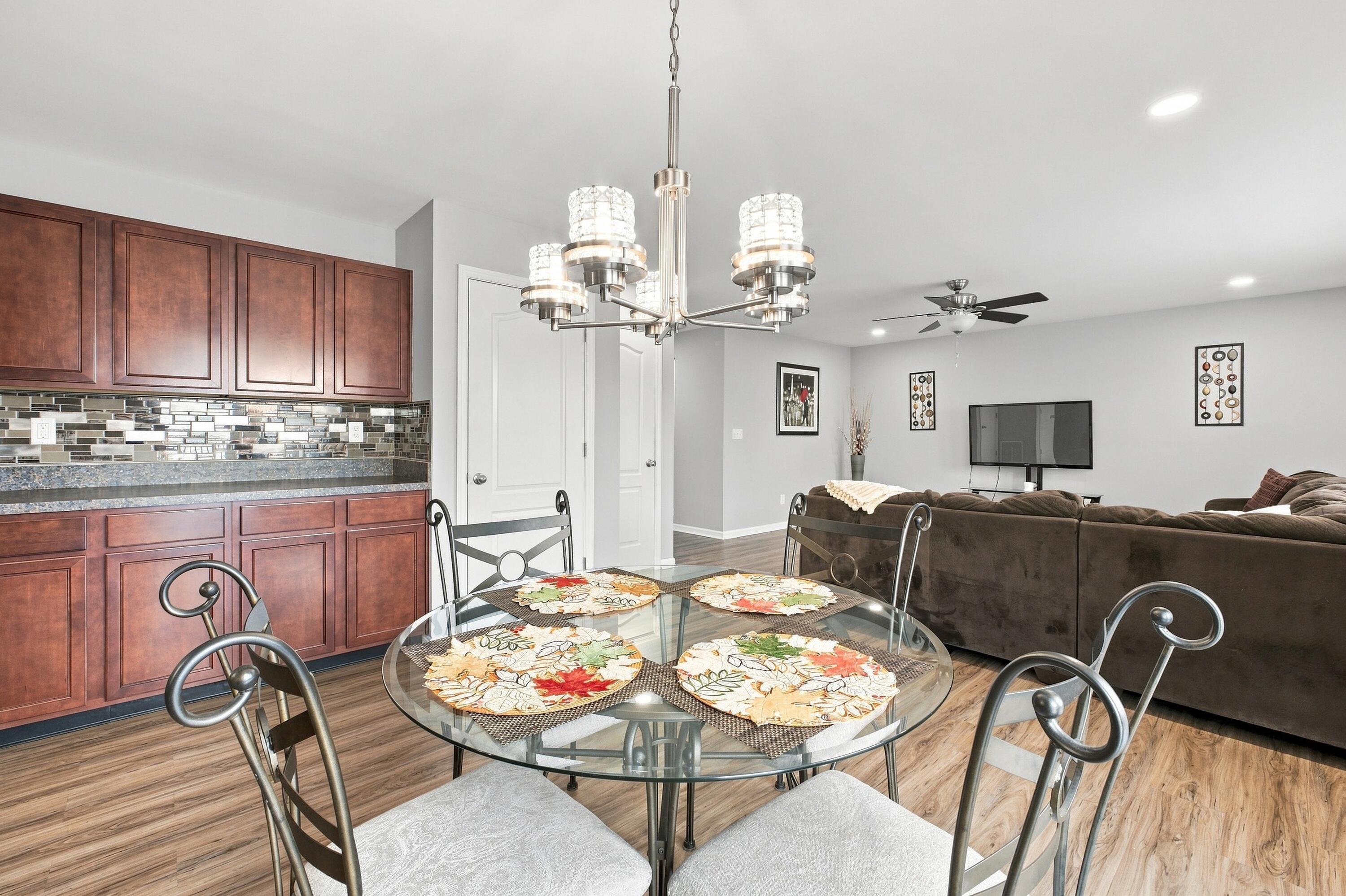 284 St Regis Drive Property Photo 14