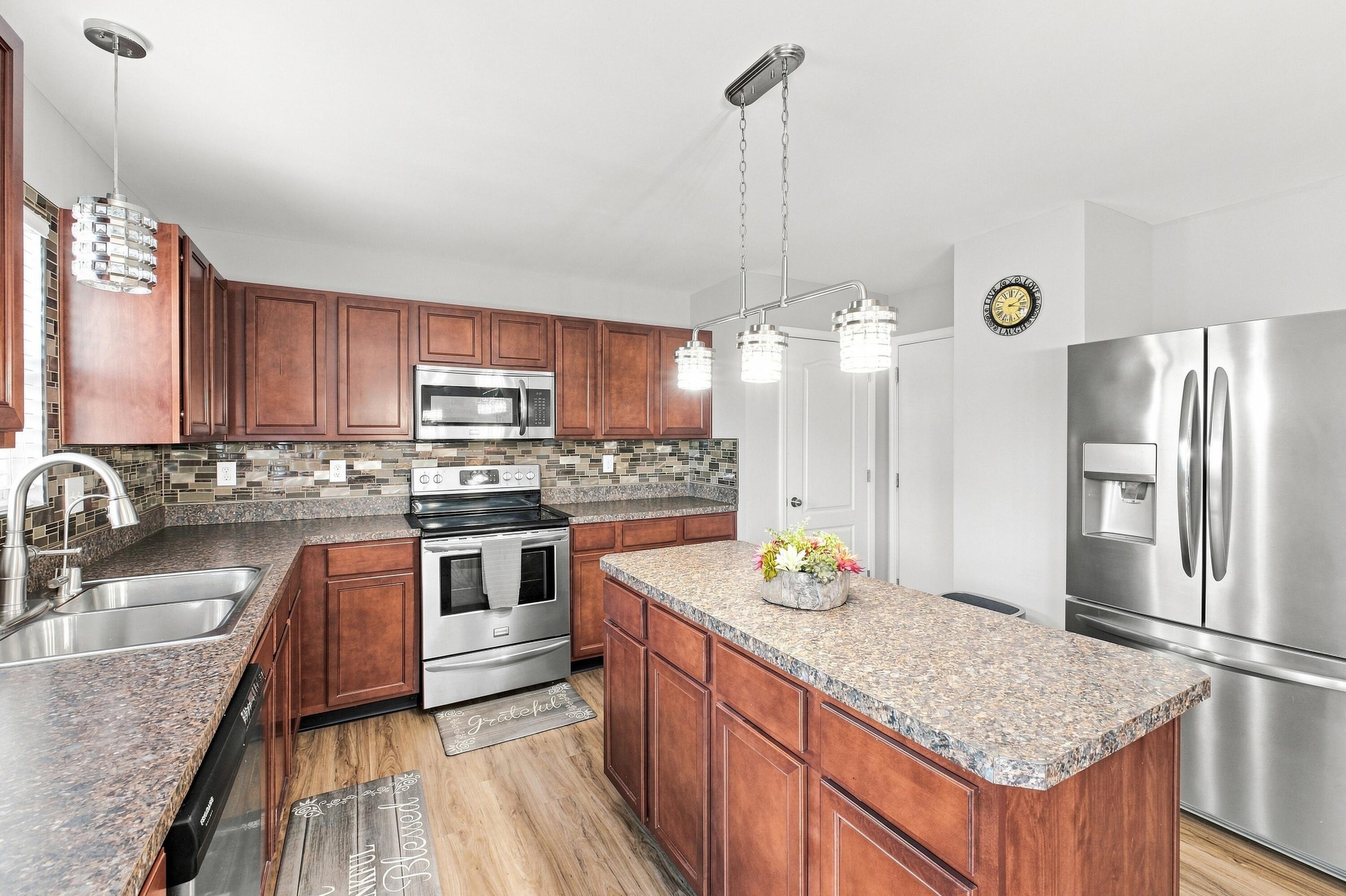 284 St Regis Drive Property Photo 15