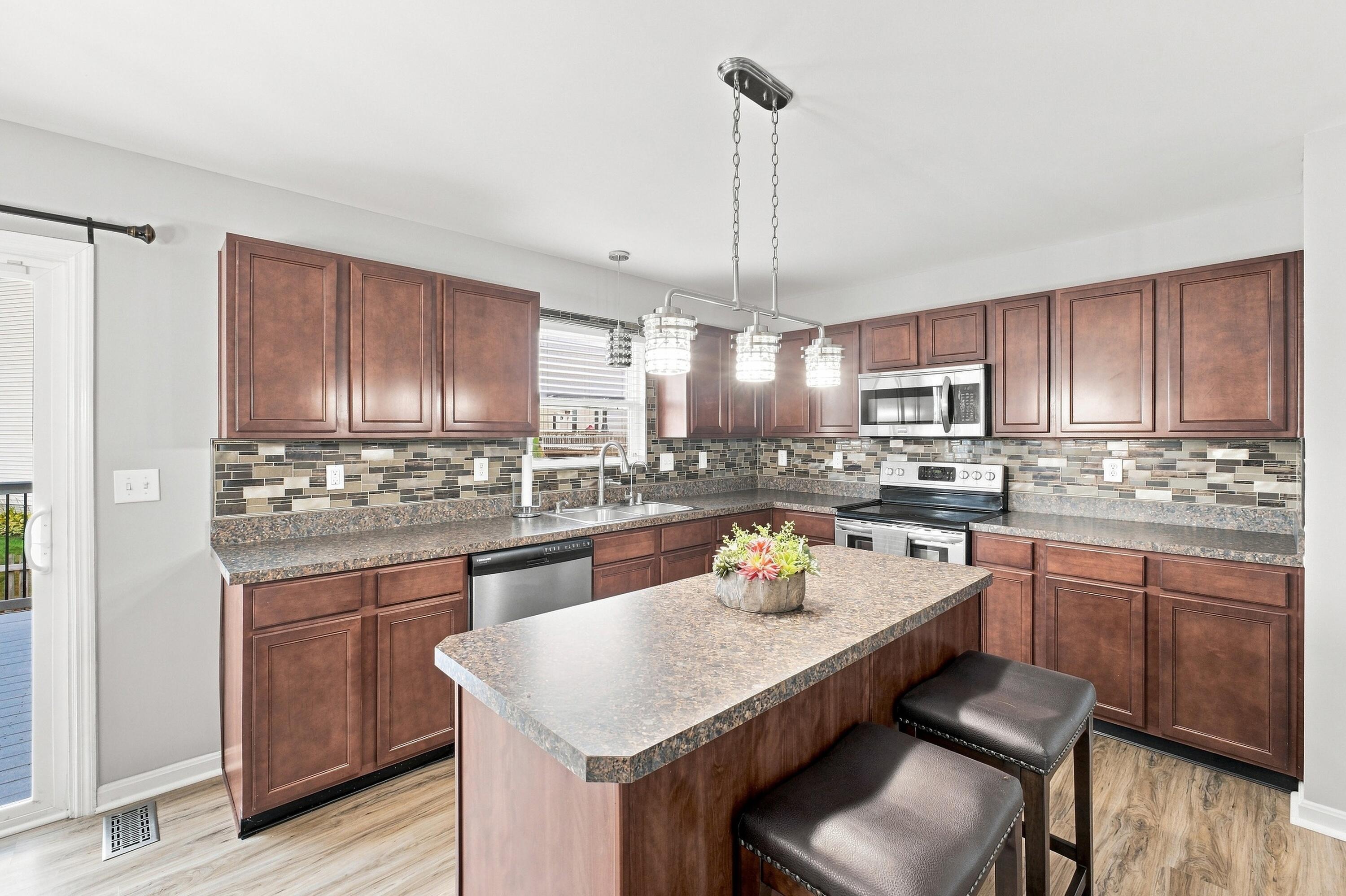 284 St Regis Drive Property Photo 16