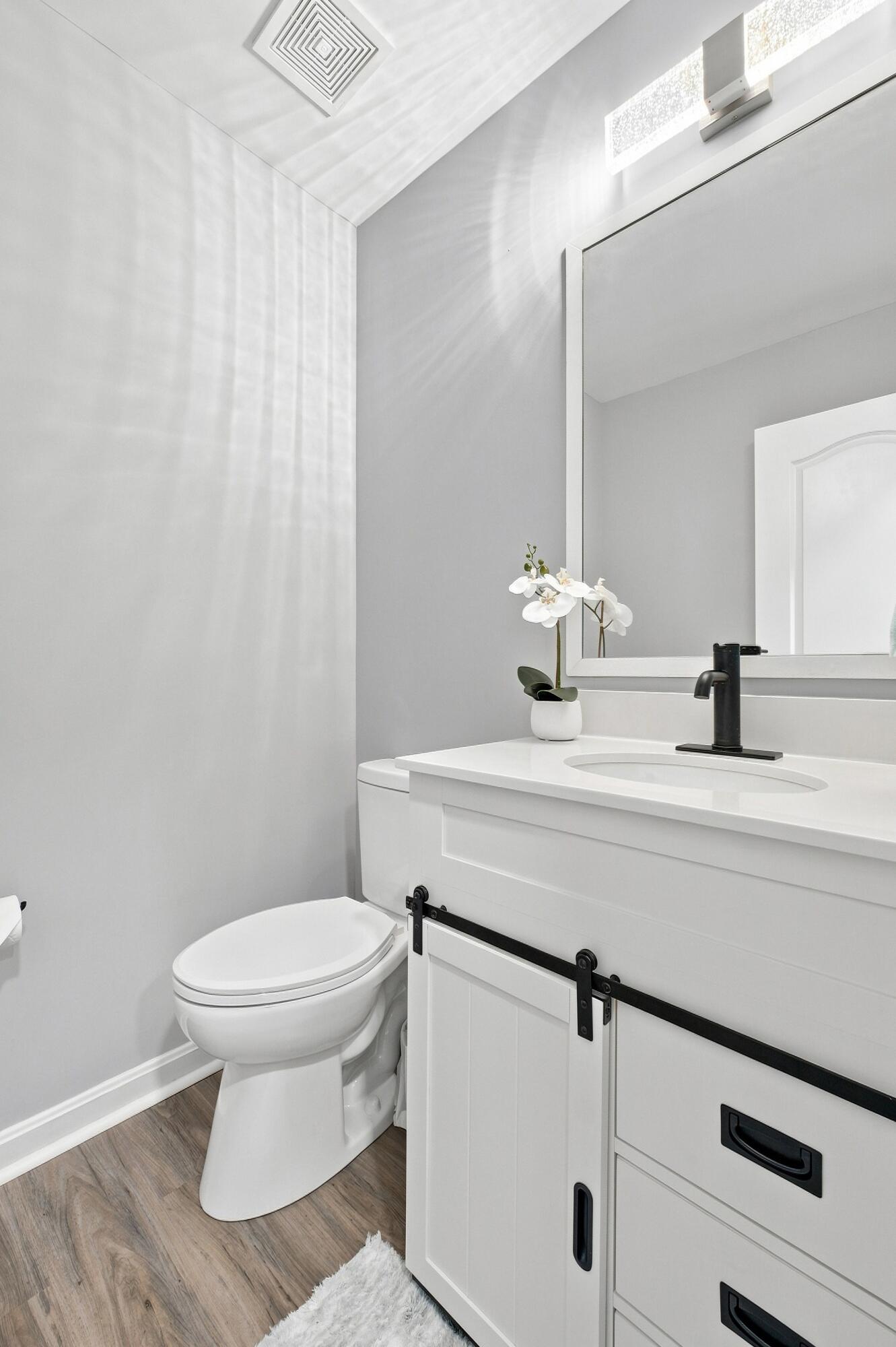 284 St Regis Drive Property Photo 20