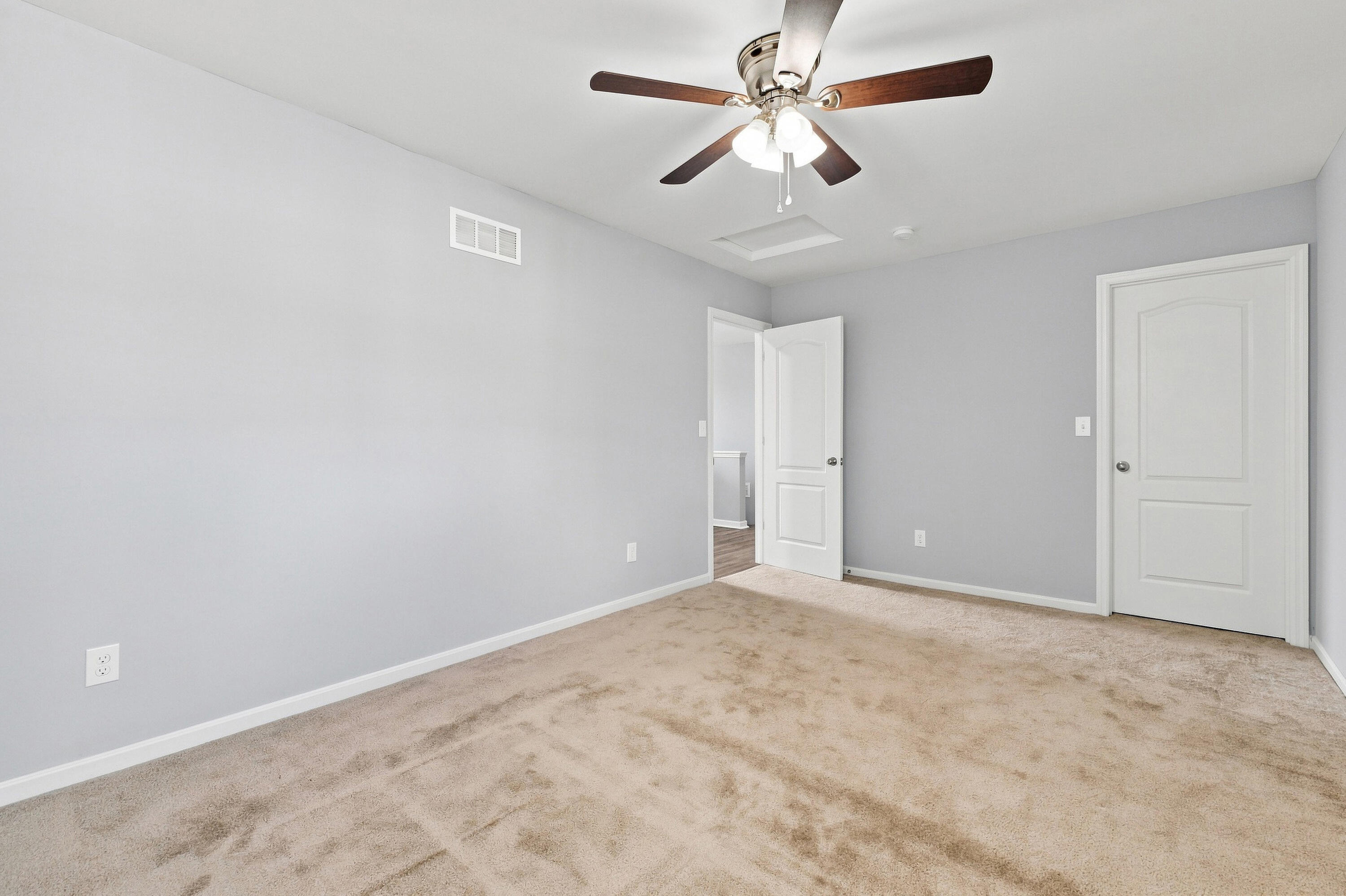 284 St Regis Drive Property Photo 33
