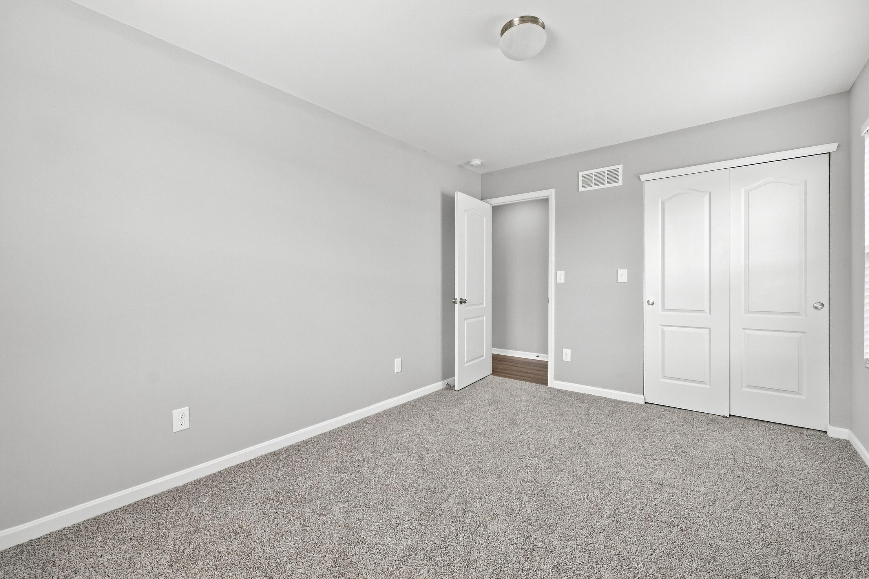 284 St Regis Drive Property Photo 37