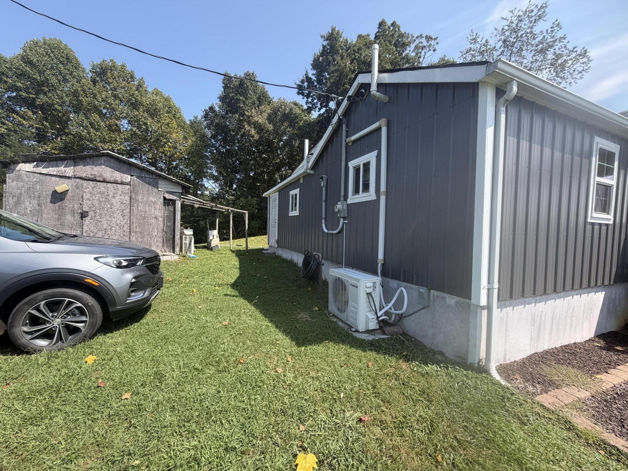 1693 Matt Baker Road Property Photo 3