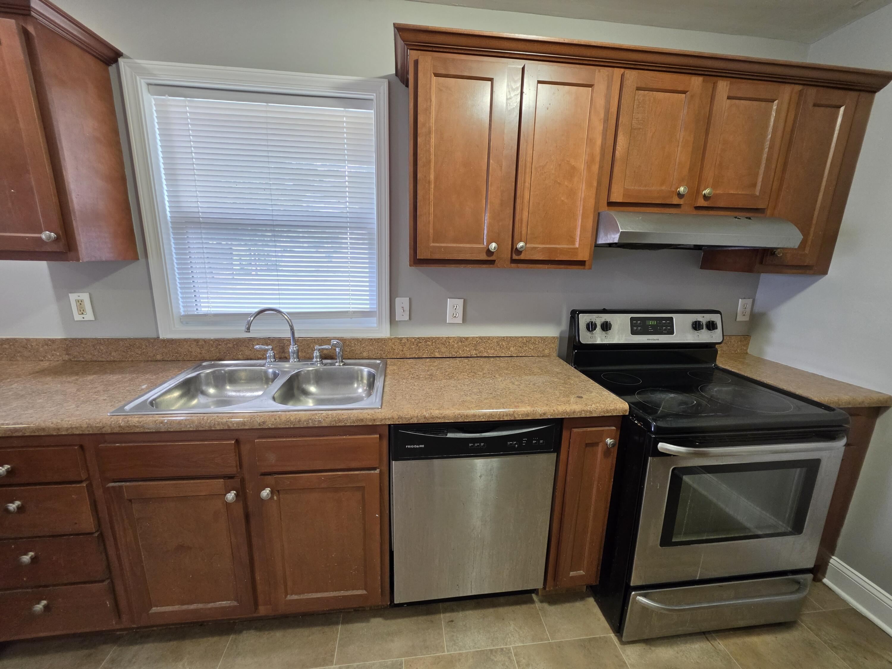 1038 Kees Road Property Photo 9