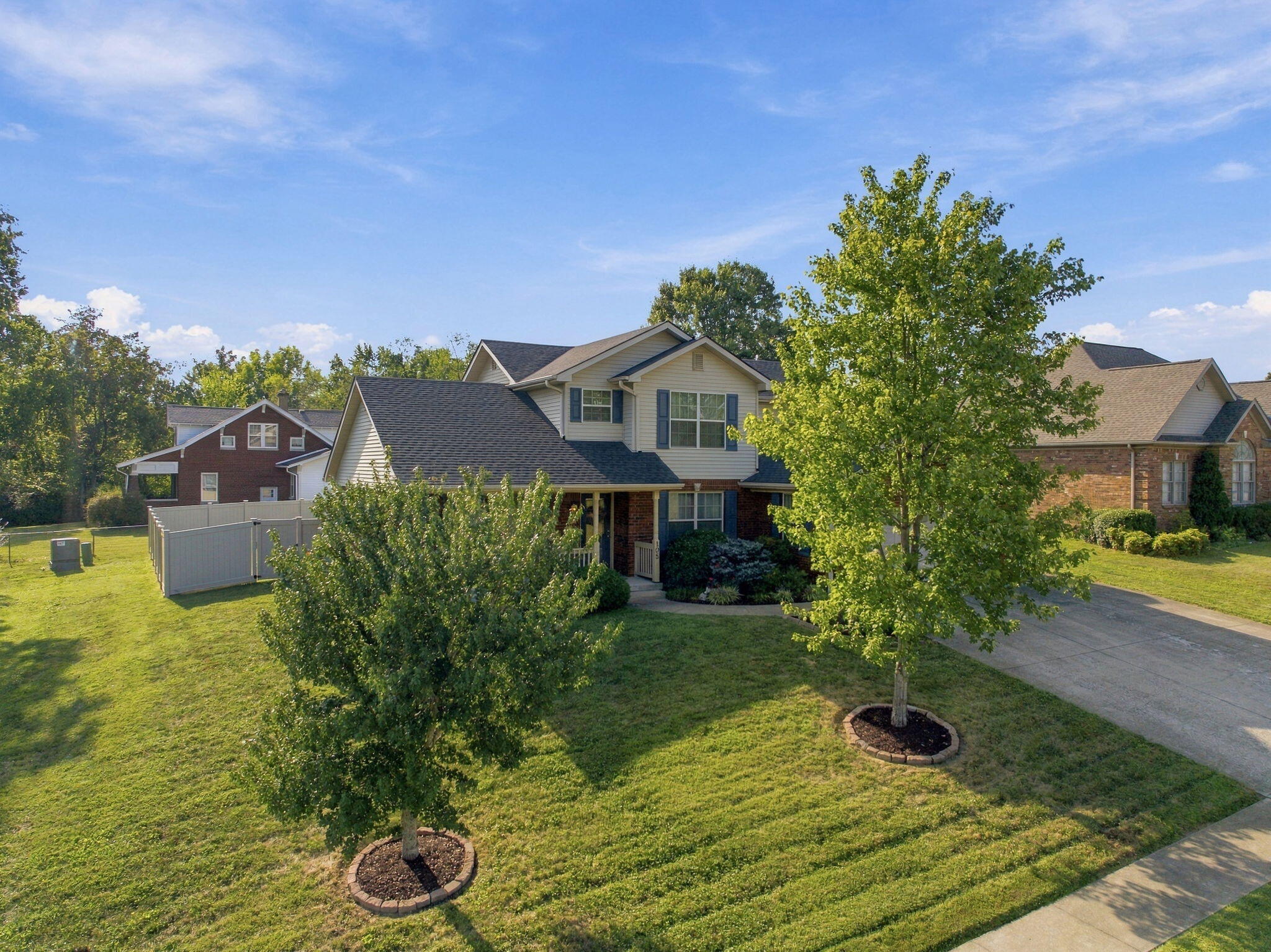105 Lynne Drive Property Photo 3