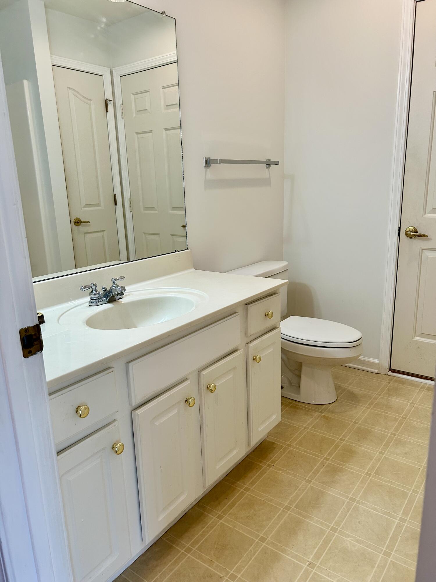 1424 Redwood Ct Property Photo 36