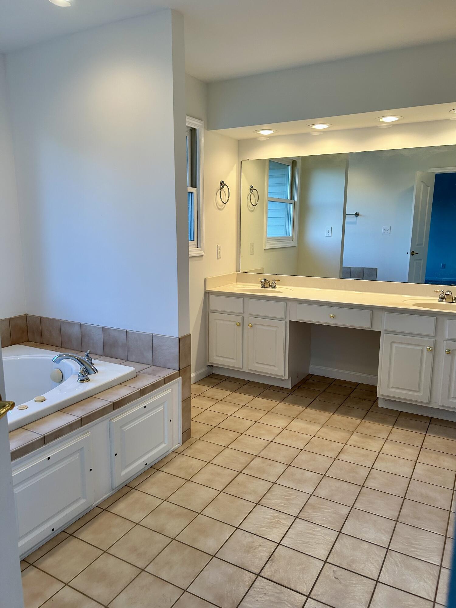 1424 Redwood Ct Property Photo 47