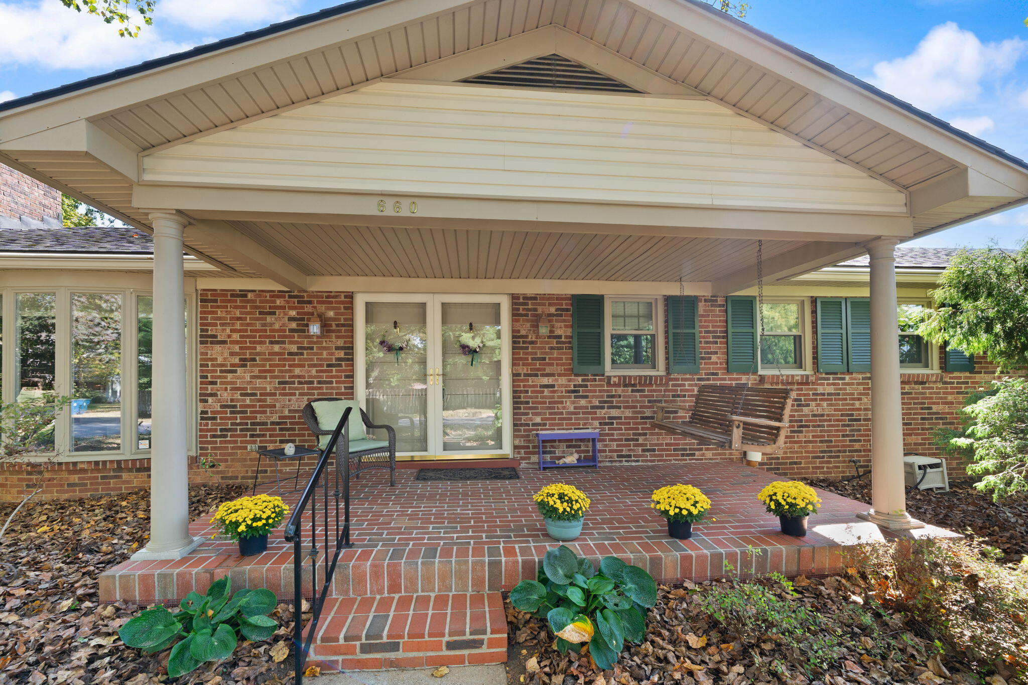 660 Shasta Circle Property Photo 4
