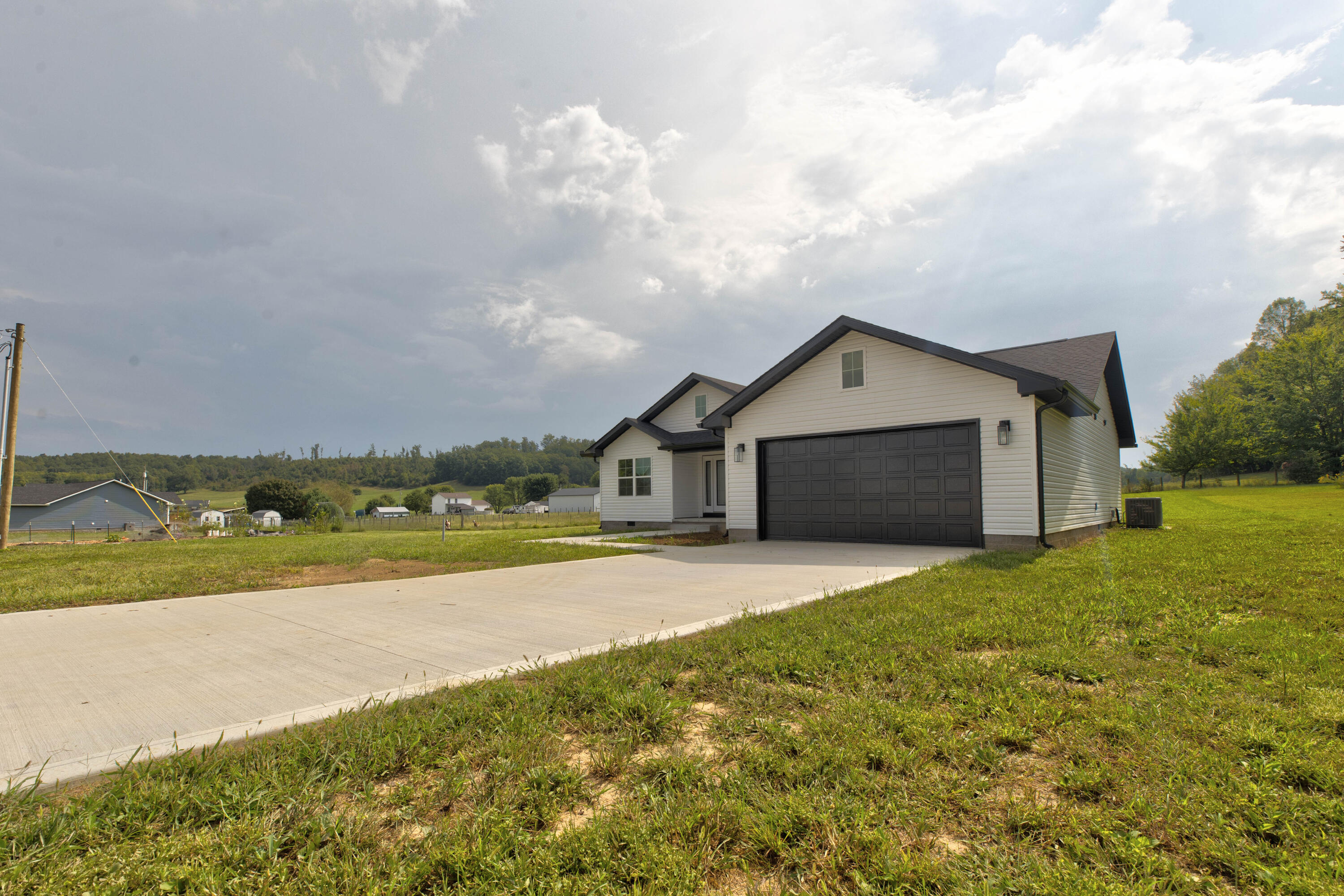 121 Spring Meadows Drive Property Photo 3