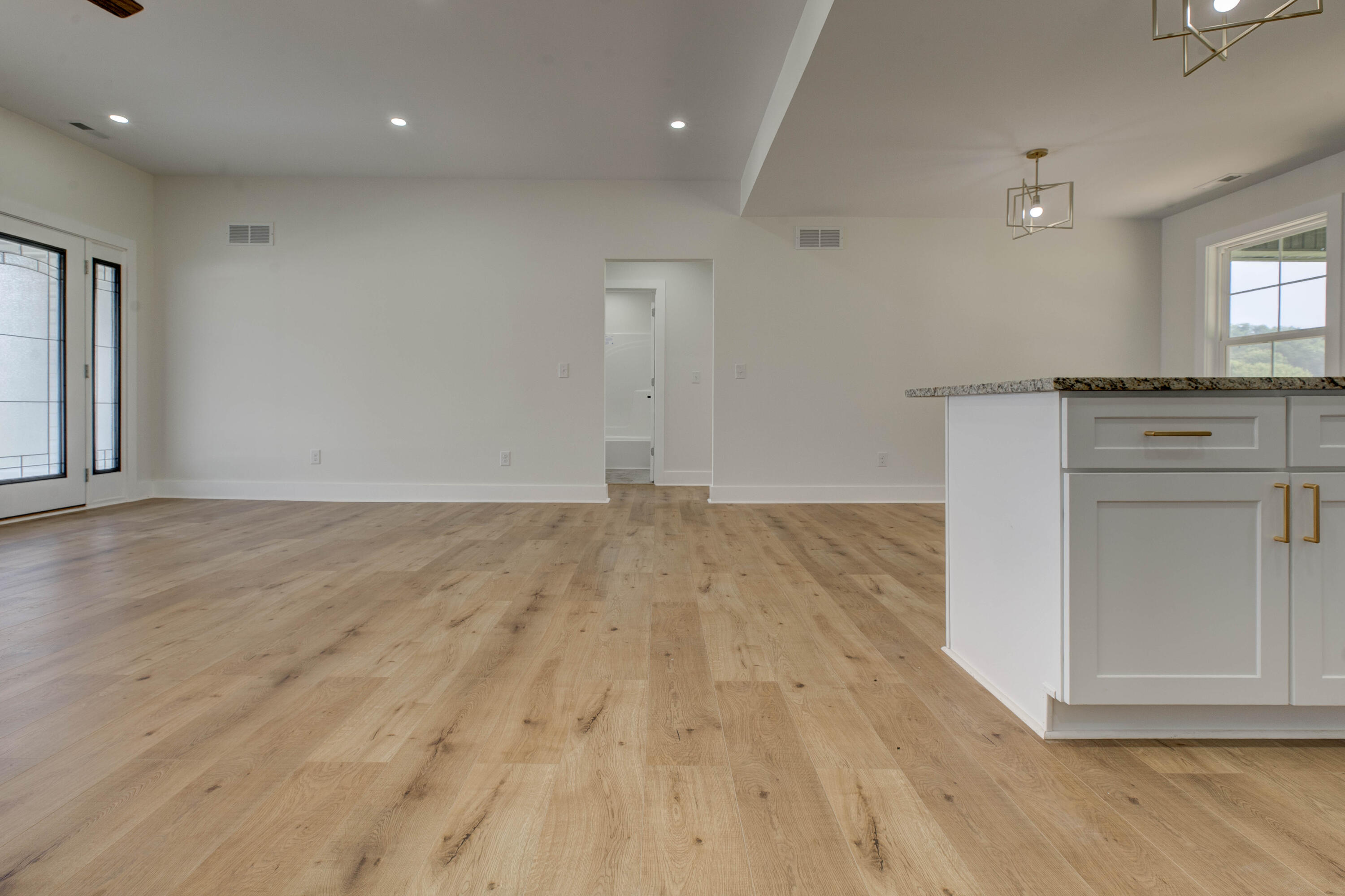 121 Spring Meadows Drive Property Photo 8