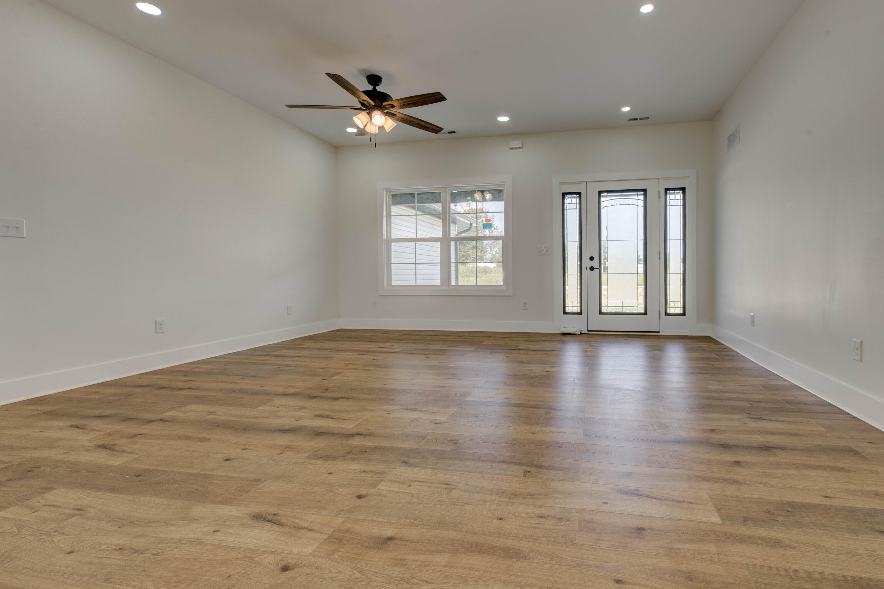 121 Spring Meadows Drive Property Photo 9