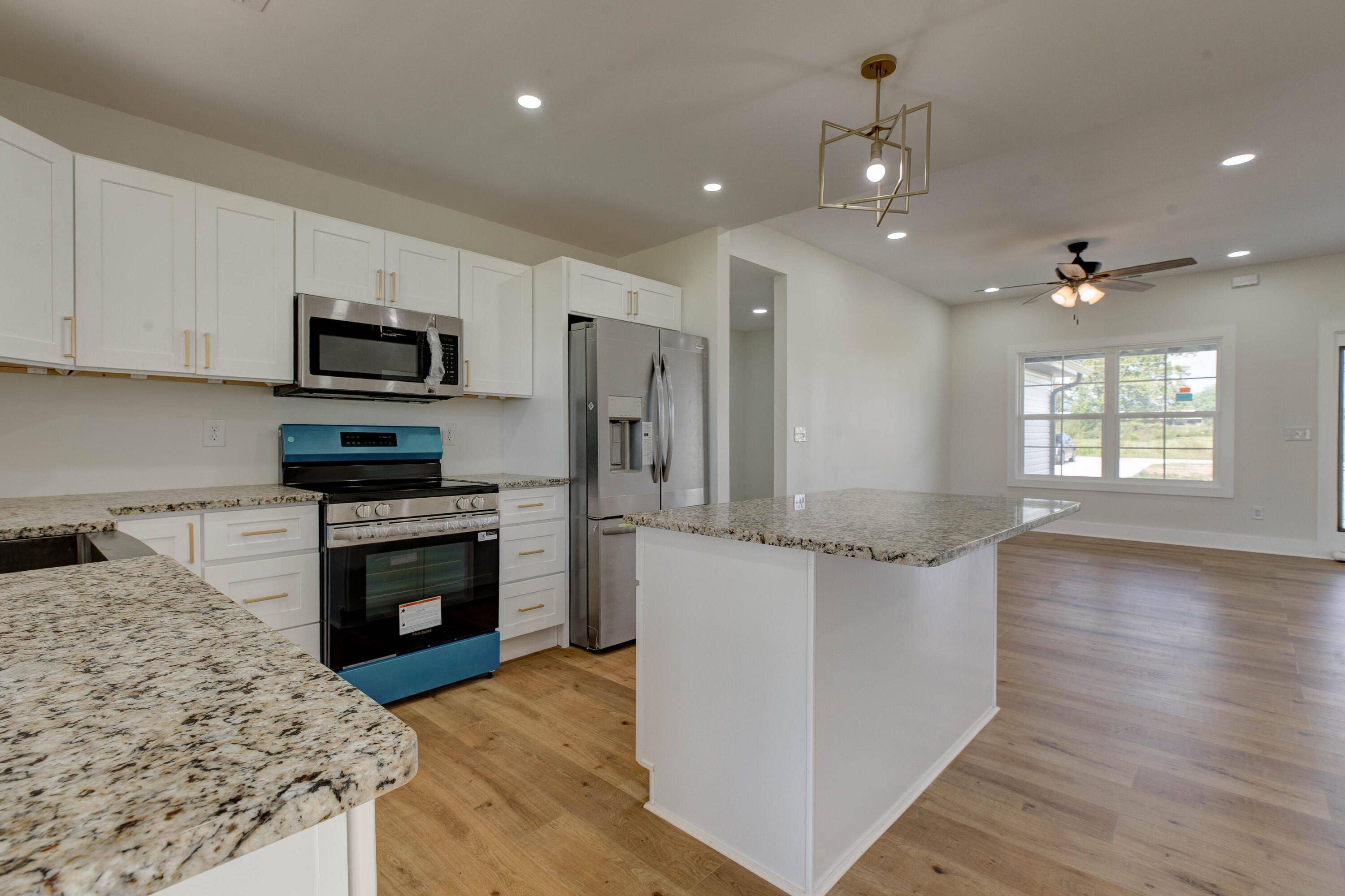 121 Spring Meadows Drive Property Photo 12