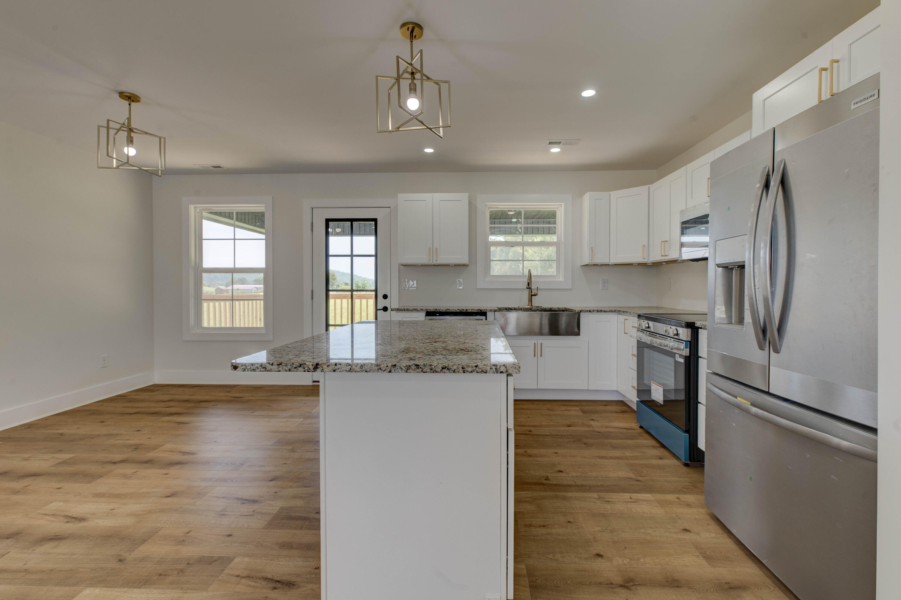 121 Spring Meadows Drive Property Photo 13
