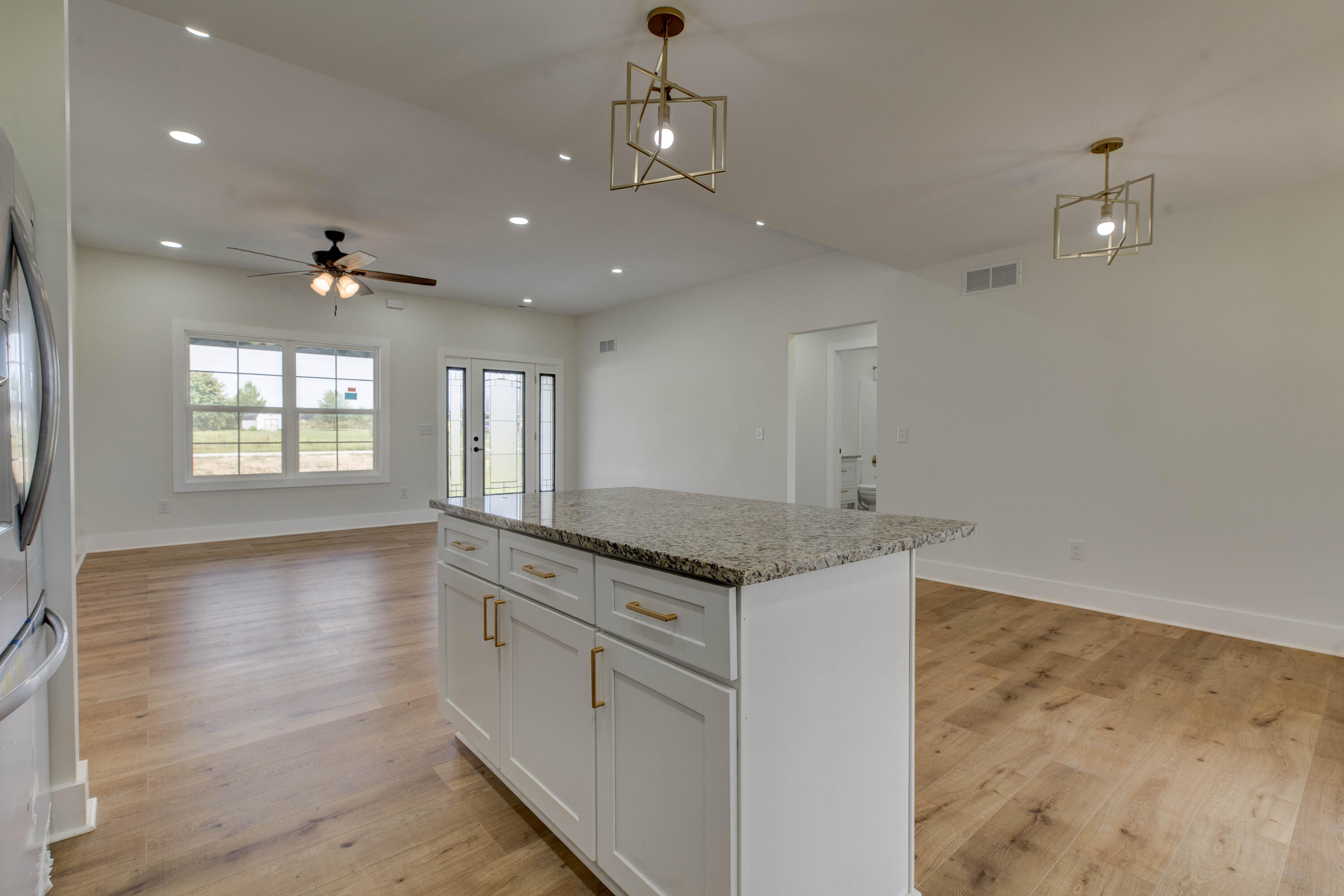 121 Spring Meadows Drive Property Photo 15