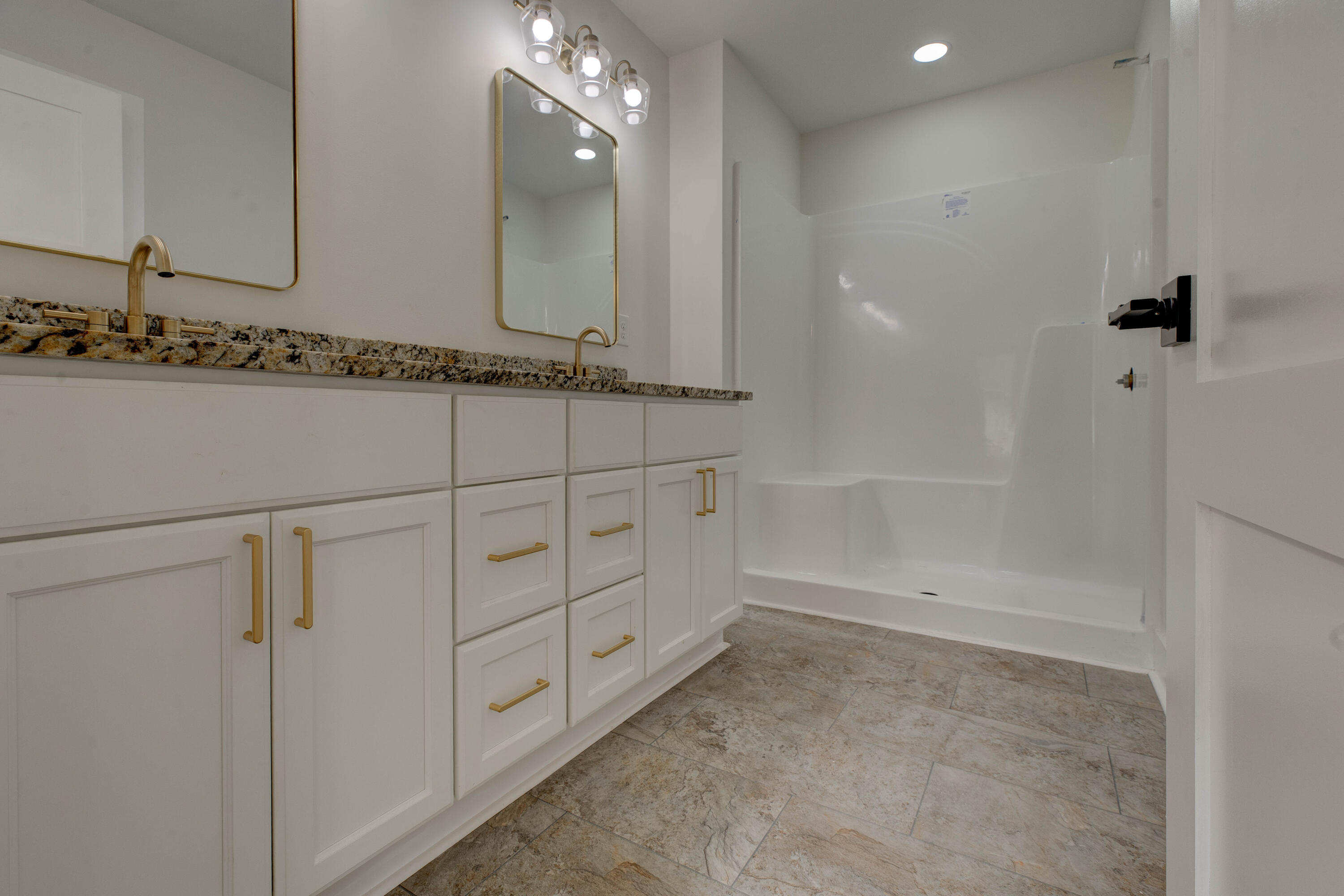 121 Spring Meadows Drive Property Photo 23