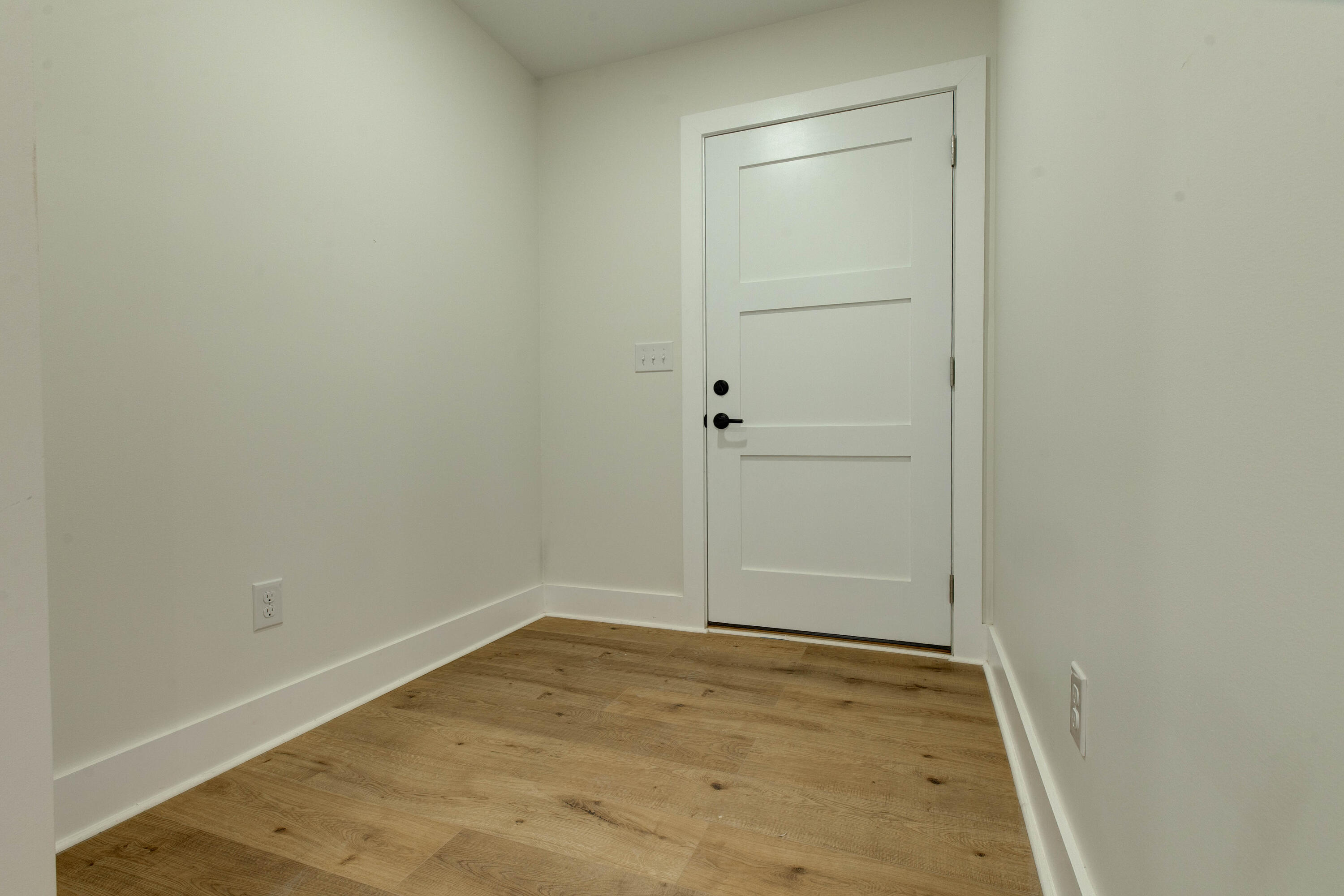 121 Spring Meadows Drive Property Photo 29