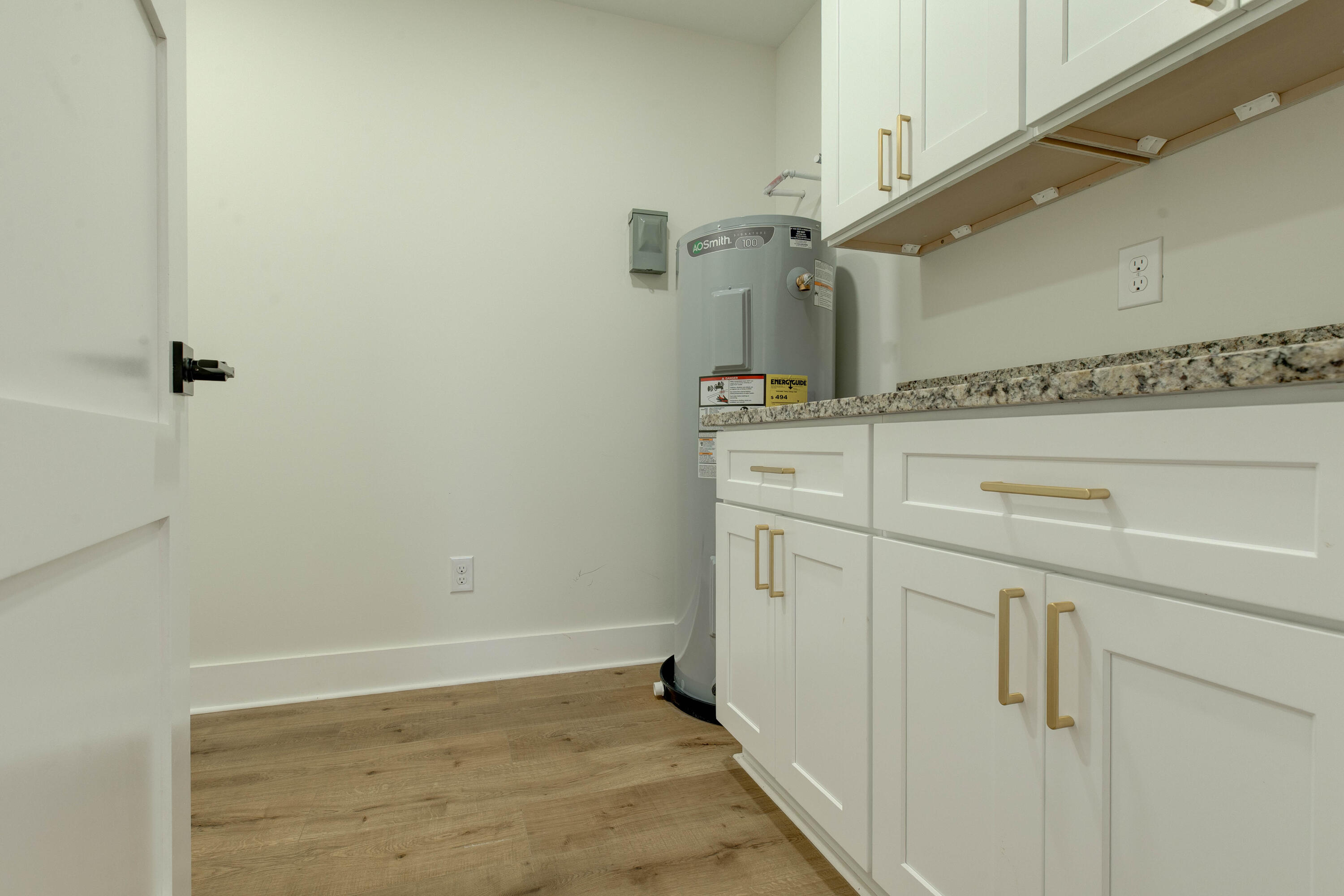 121 Spring Meadows Drive Property Photo 30