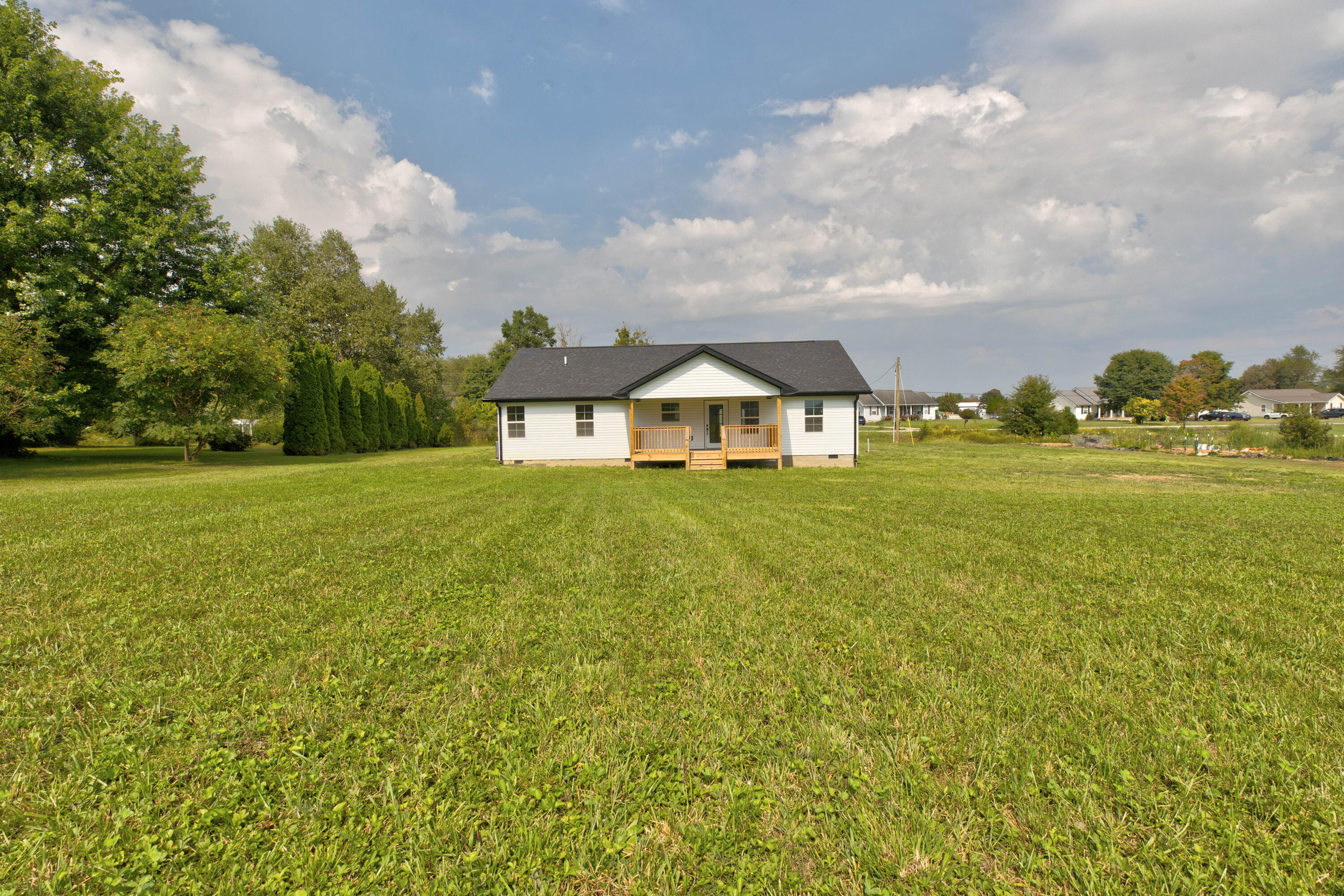 121 Spring Meadows Drive Property Photo 34