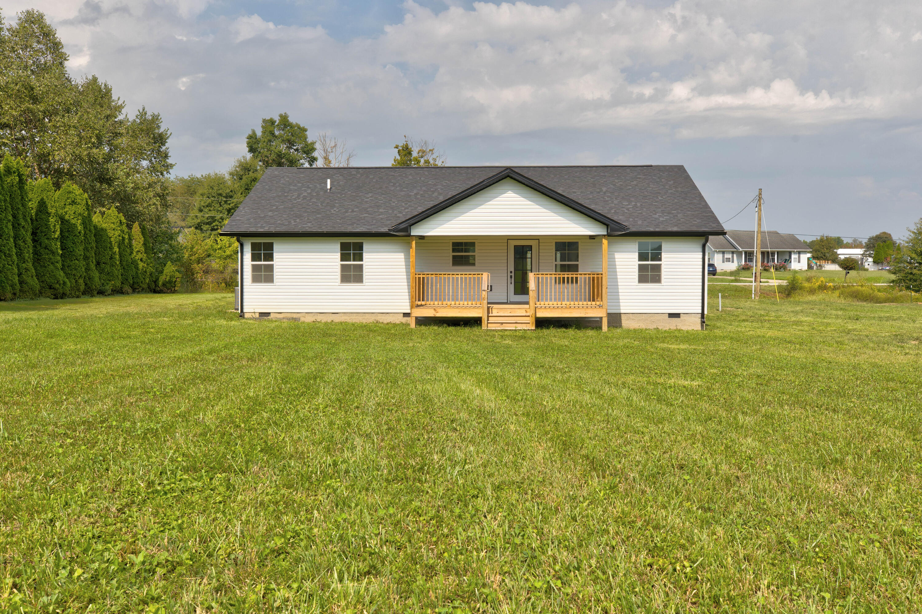 121 Spring Meadows Drive Property Photo 35
