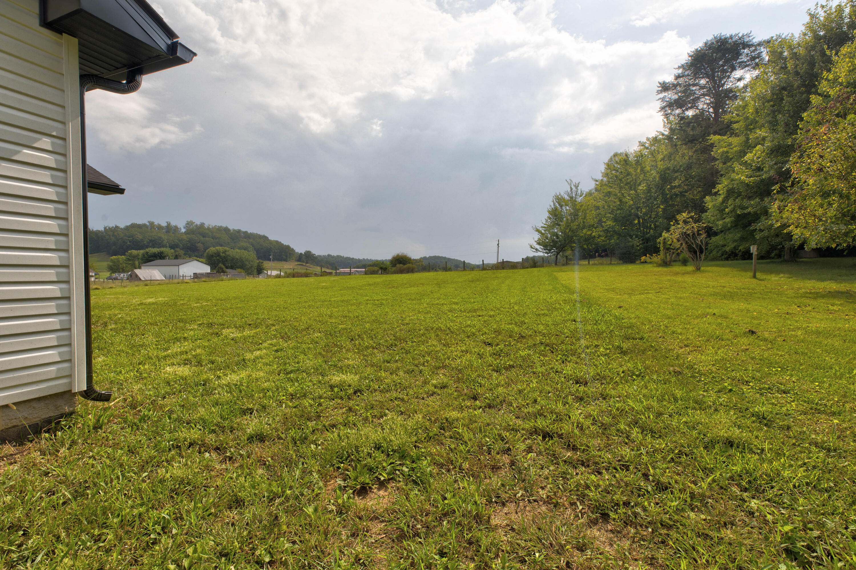 121 Spring Meadows Drive Property Photo 36
