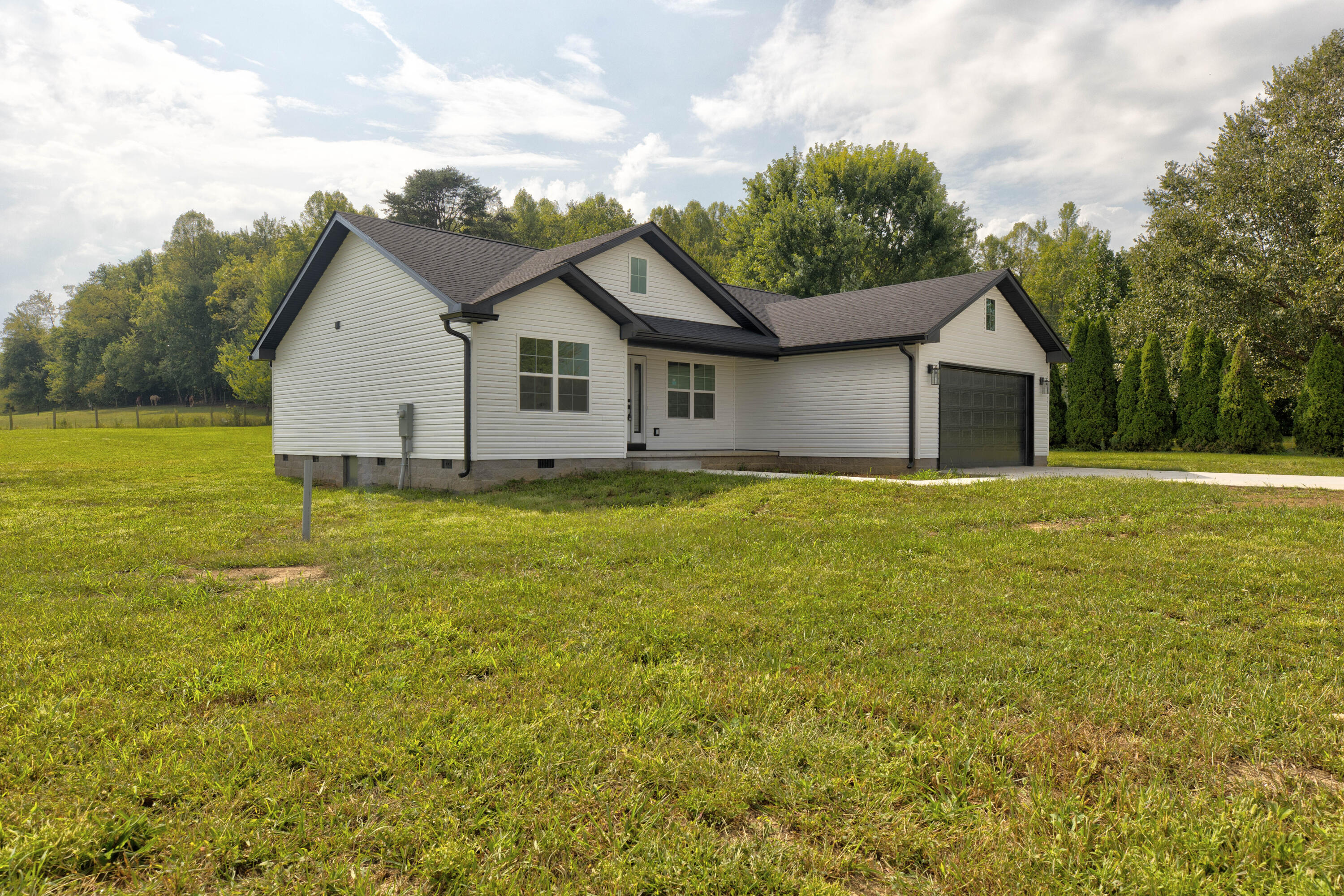 121 Spring Meadows Drive Property Photo 40