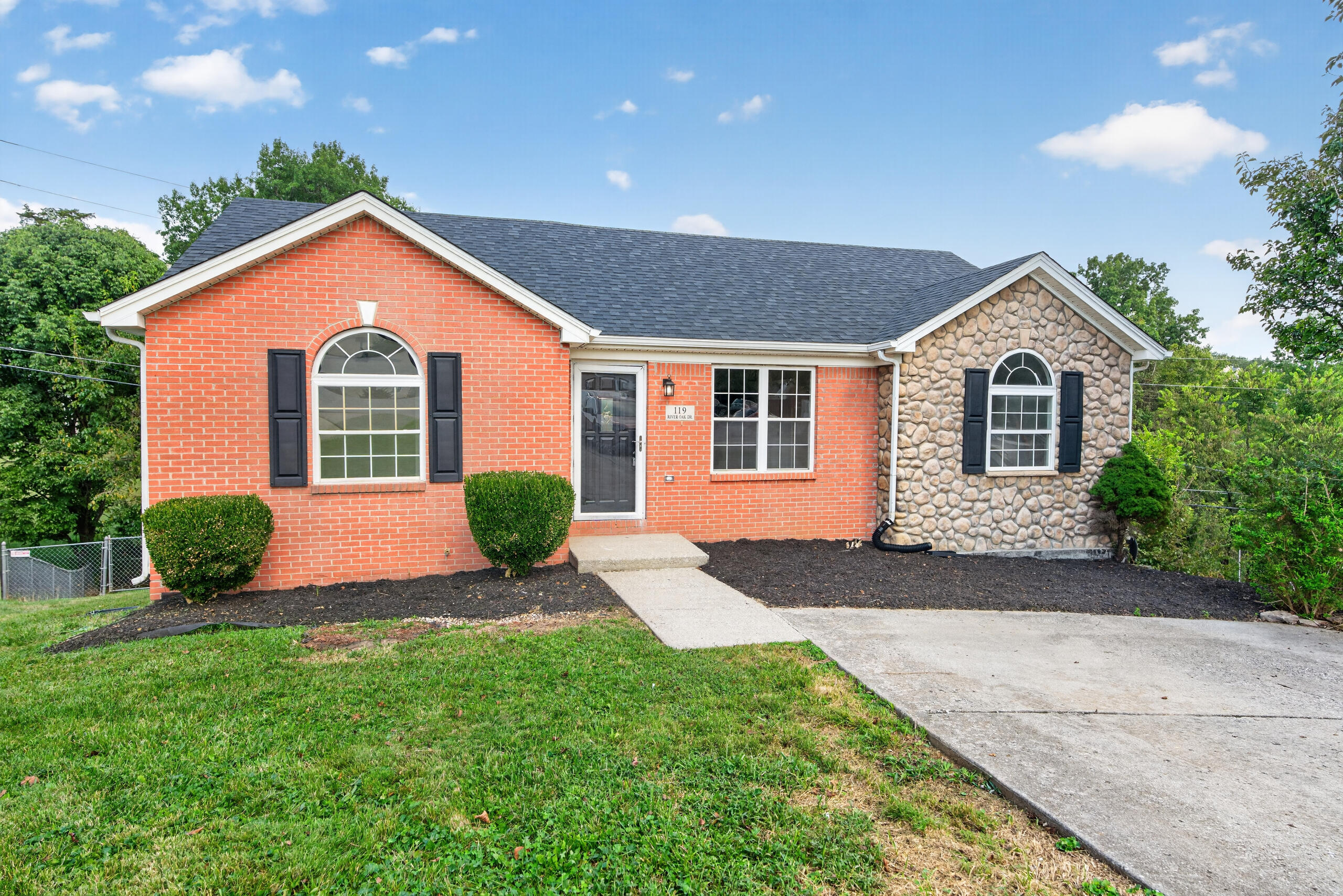 119 River Oak Drive Property Photo 2