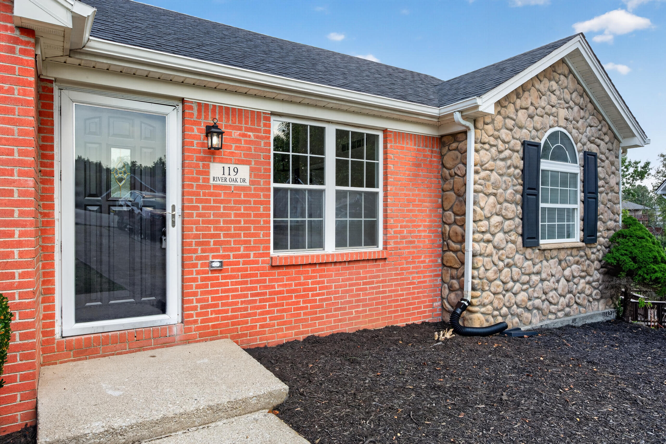 119 River Oak Drive Property Photo 3
