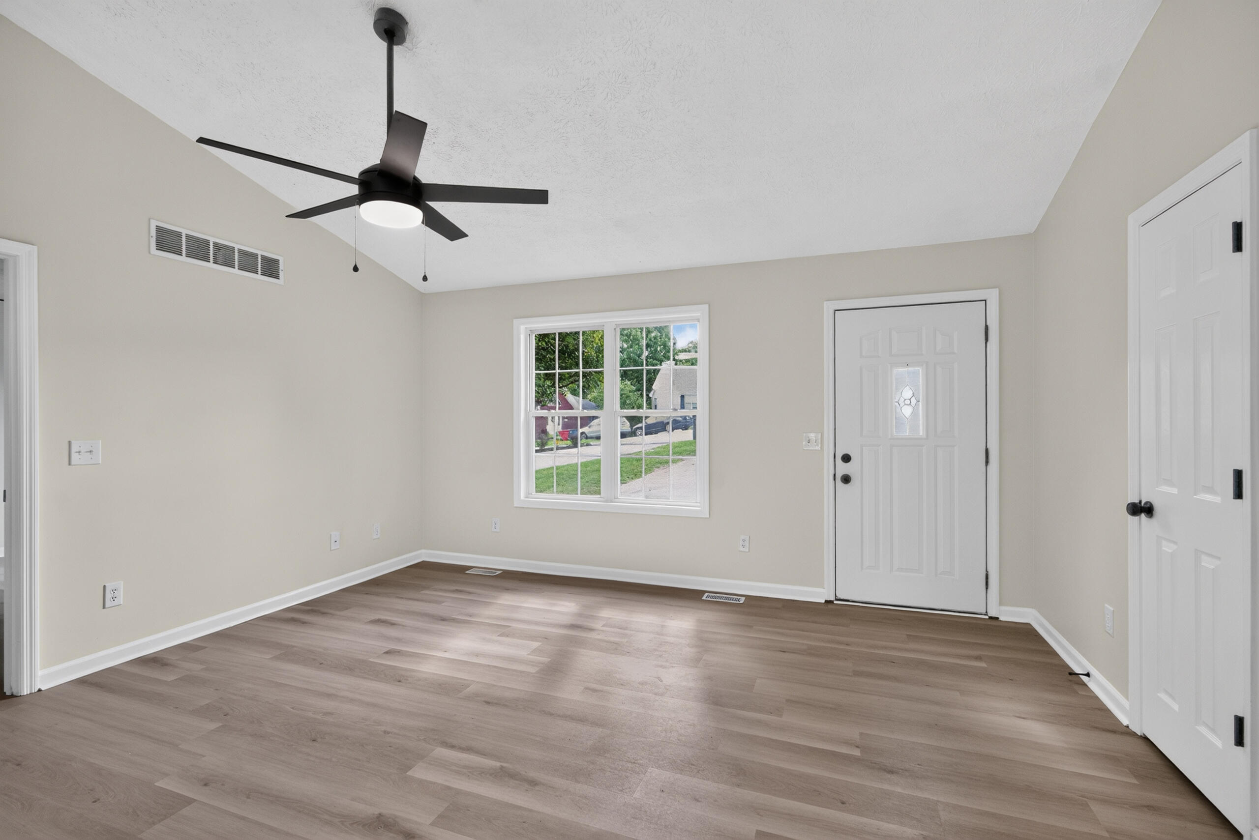 119 River Oak Drive Property Photo 4
