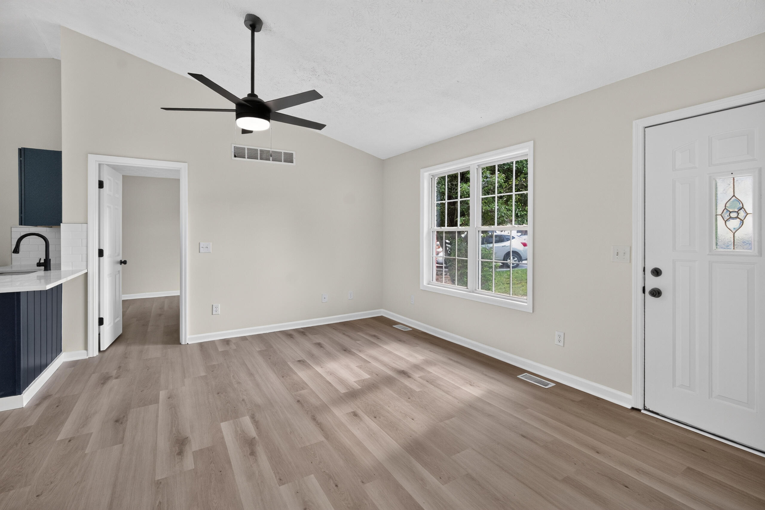 119 River Oak Drive Property Photo 5