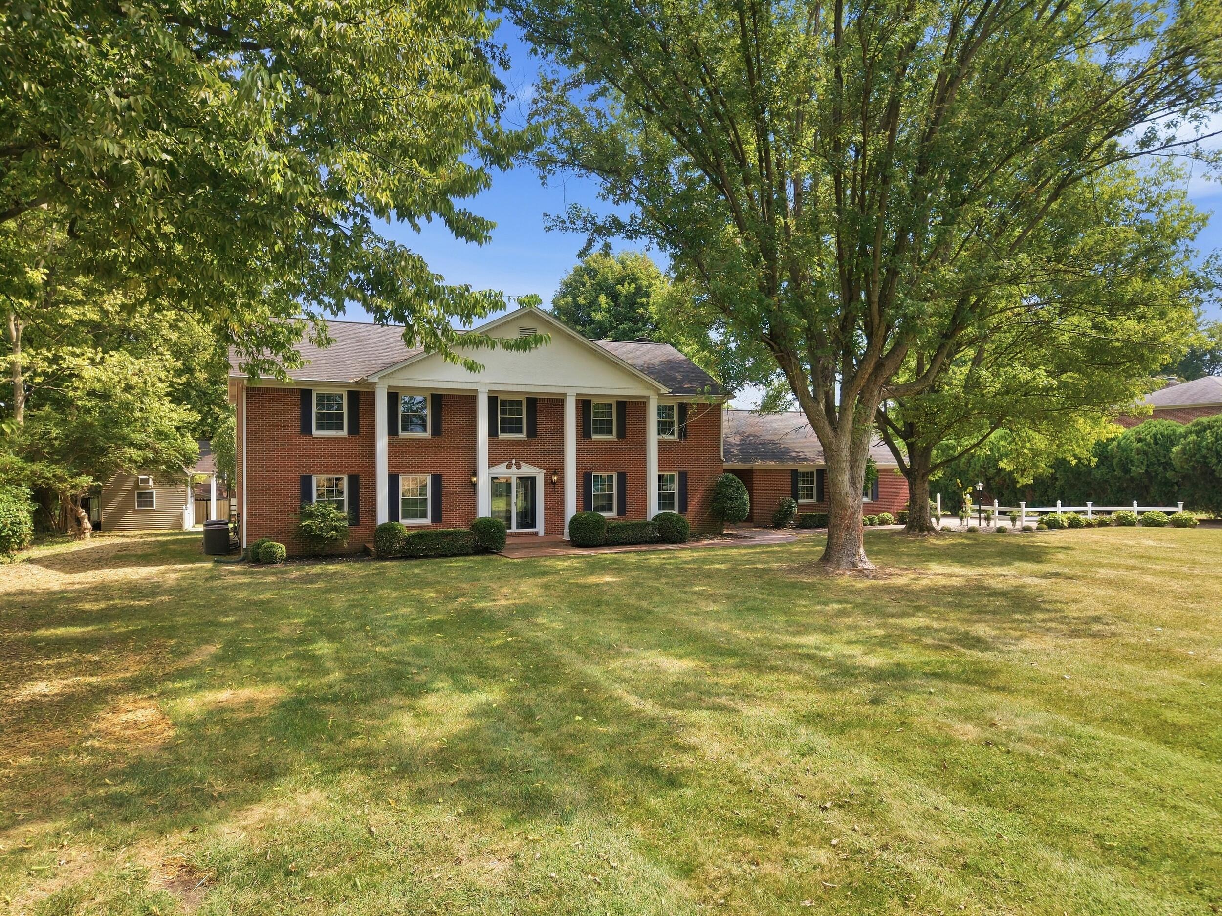 1050 Bluegrass Pike Property Photo 1