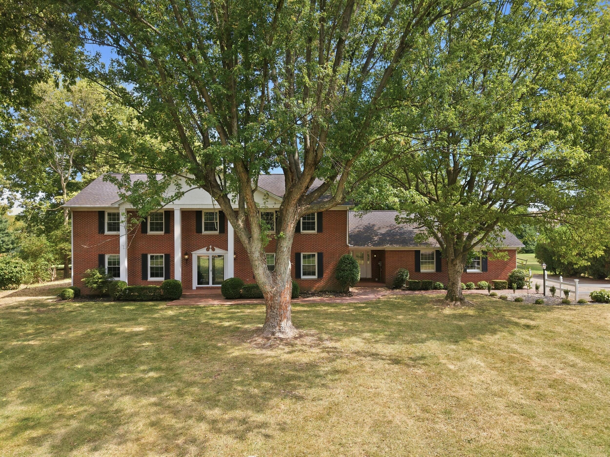 1050 Bluegrass Pike Property Photo 2