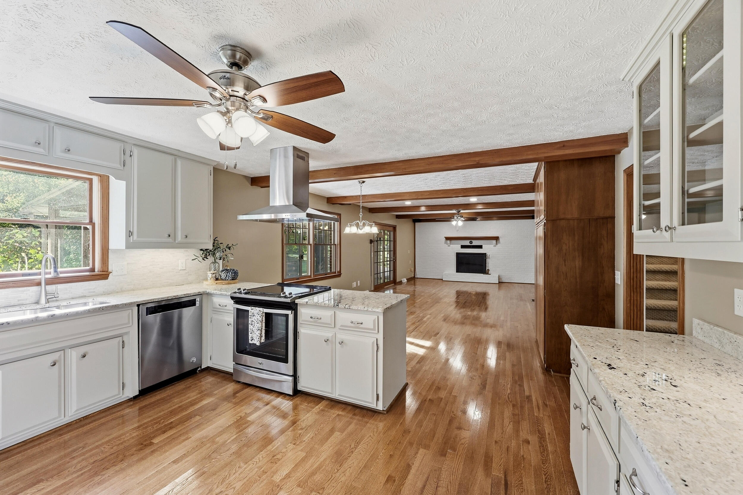 1050 Bluegrass Pike Property Photo 11