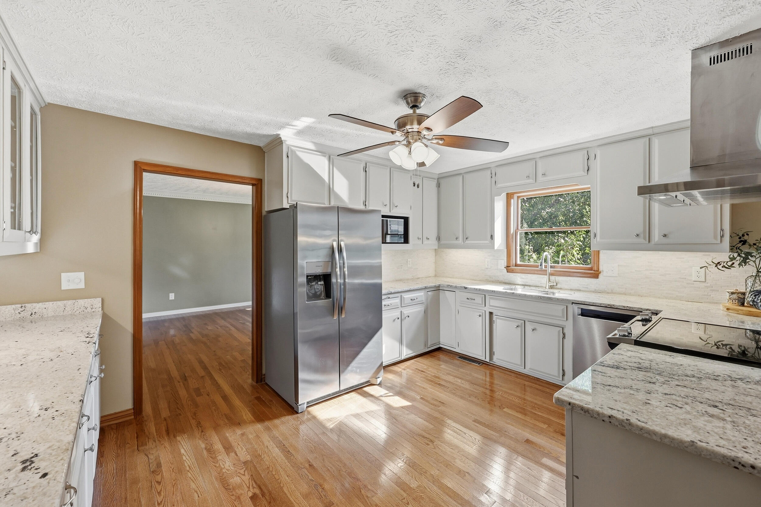 1050 Bluegrass Pike Property Photo 12