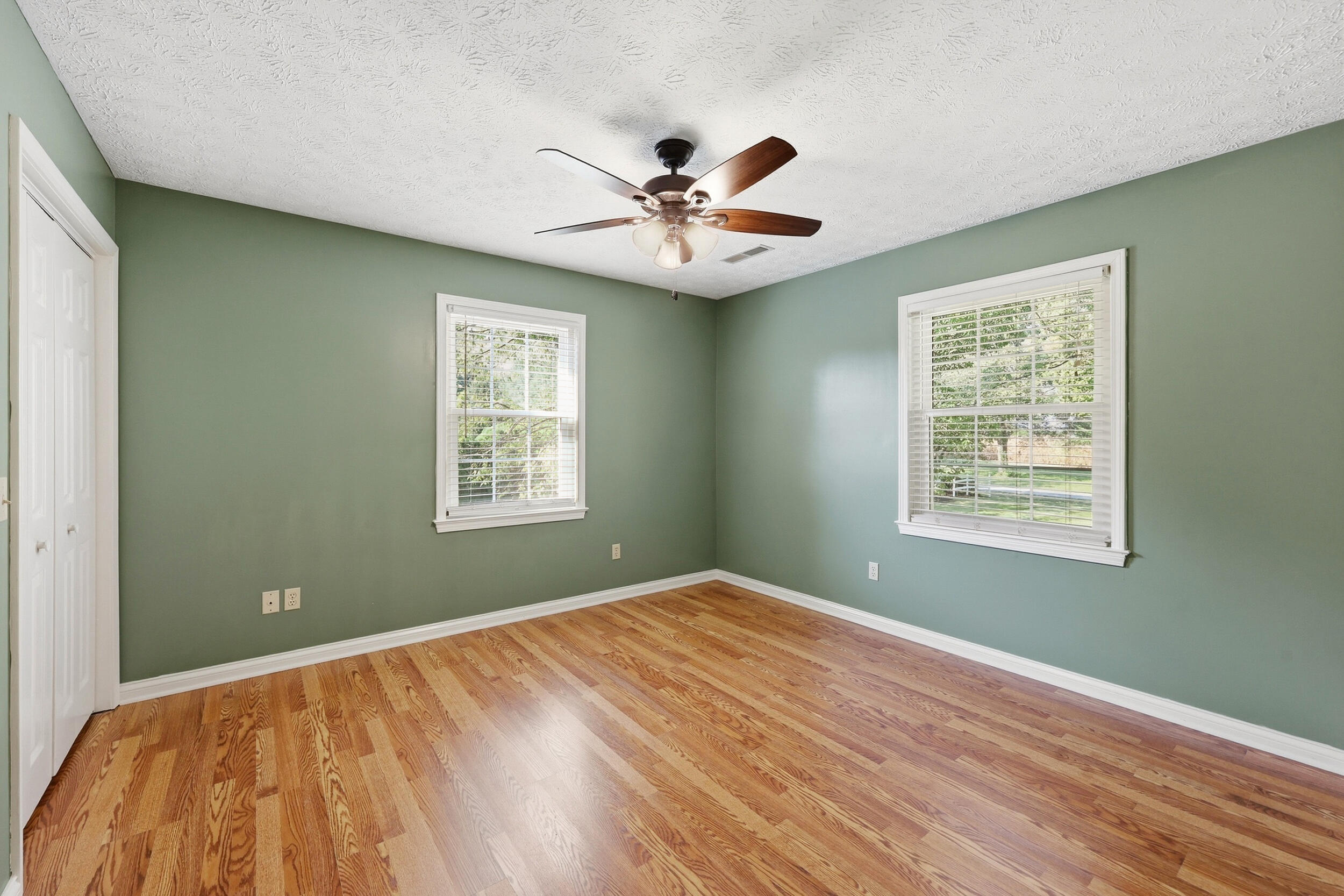 1050 Bluegrass Pike Property Photo 26