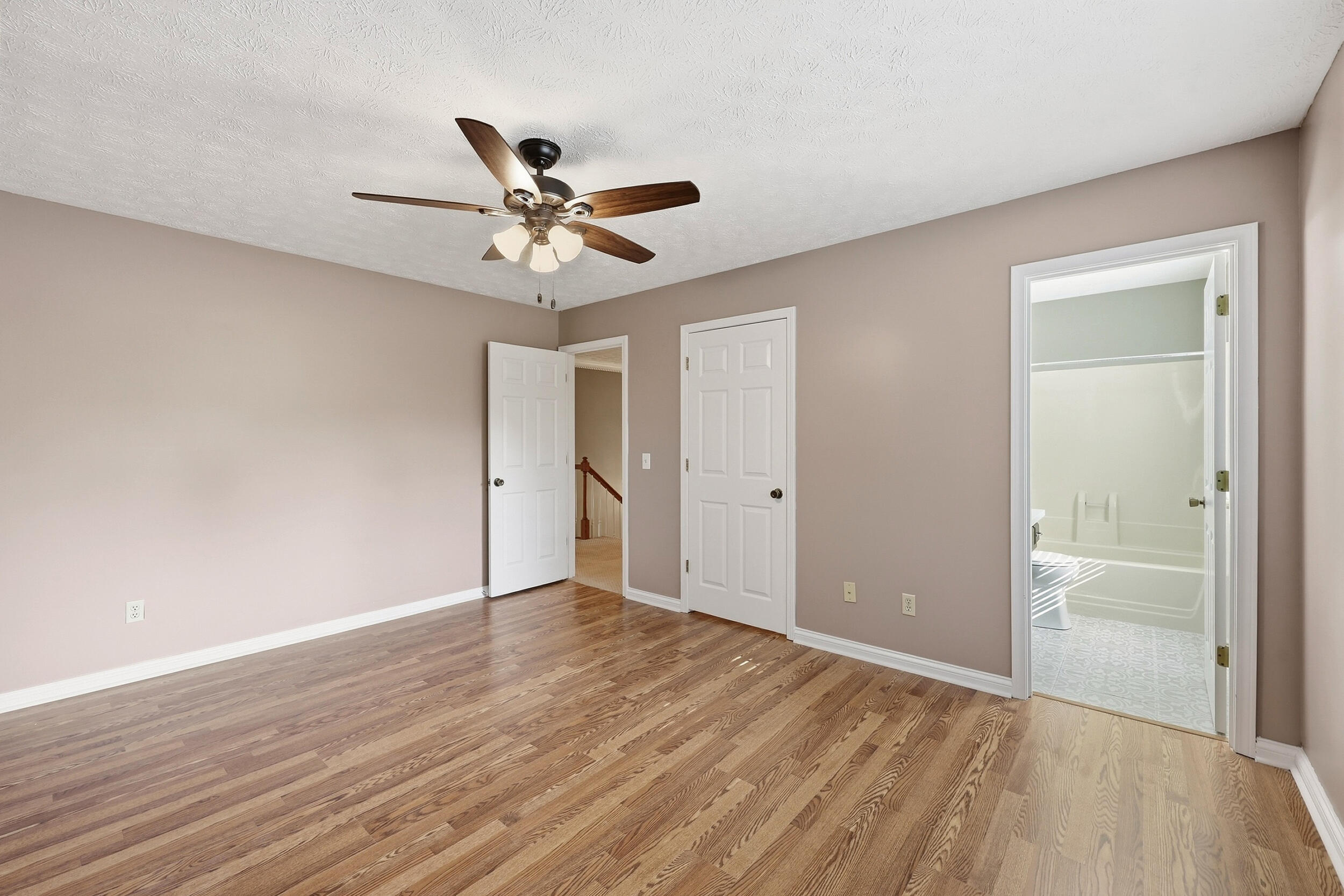 1050 Bluegrass Pike Property Photo 28